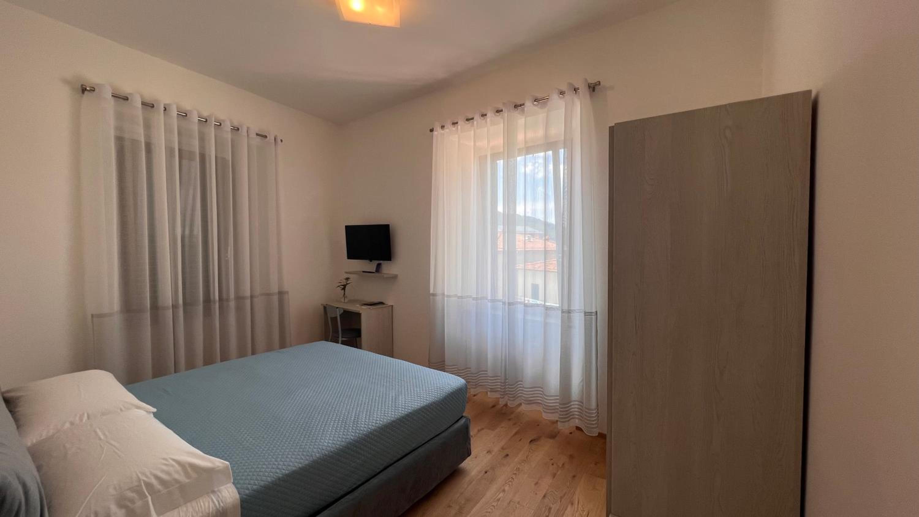 Double or Twin Room - Photo 5