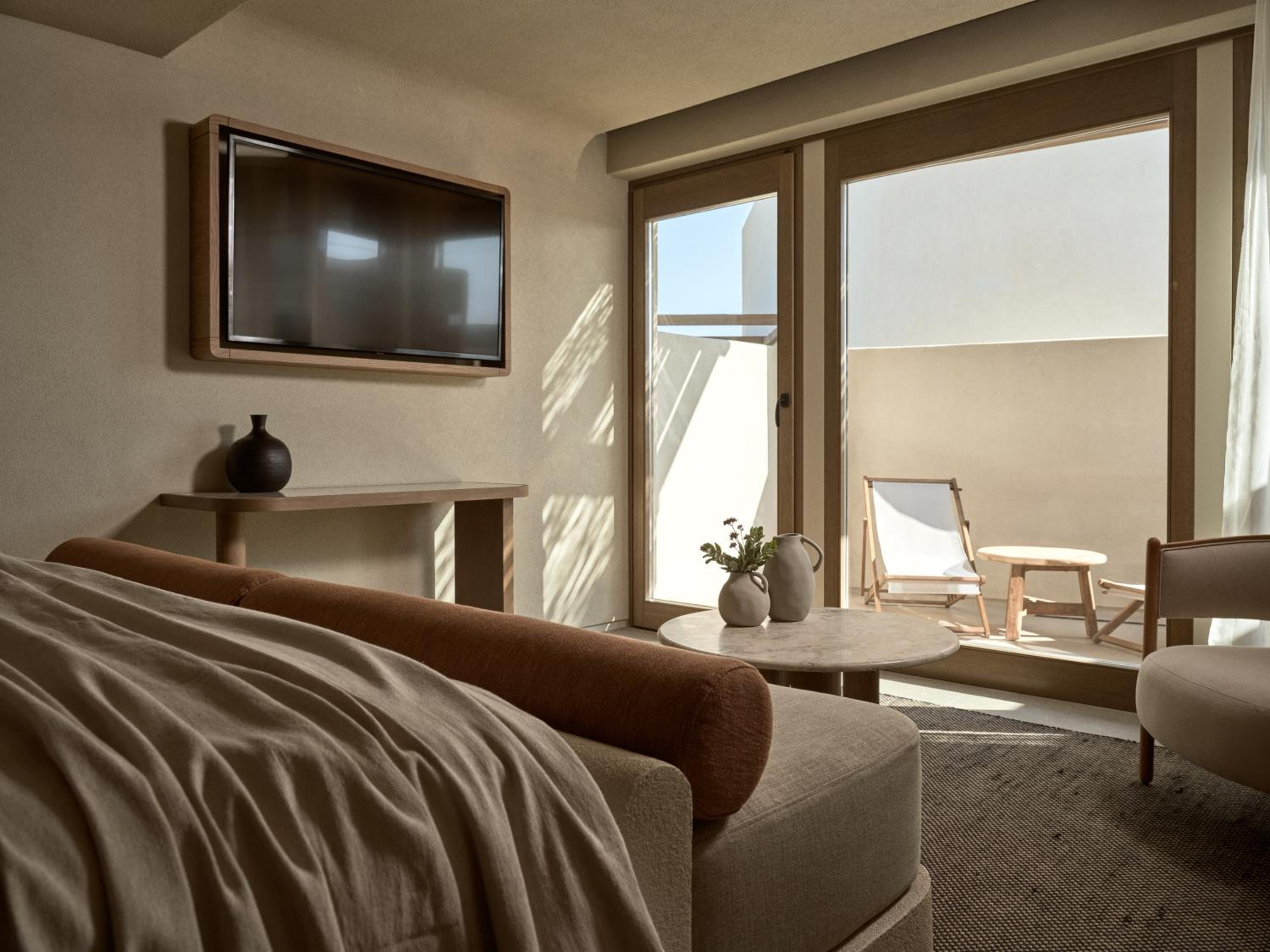 Suite (Non Smoking) photo 1