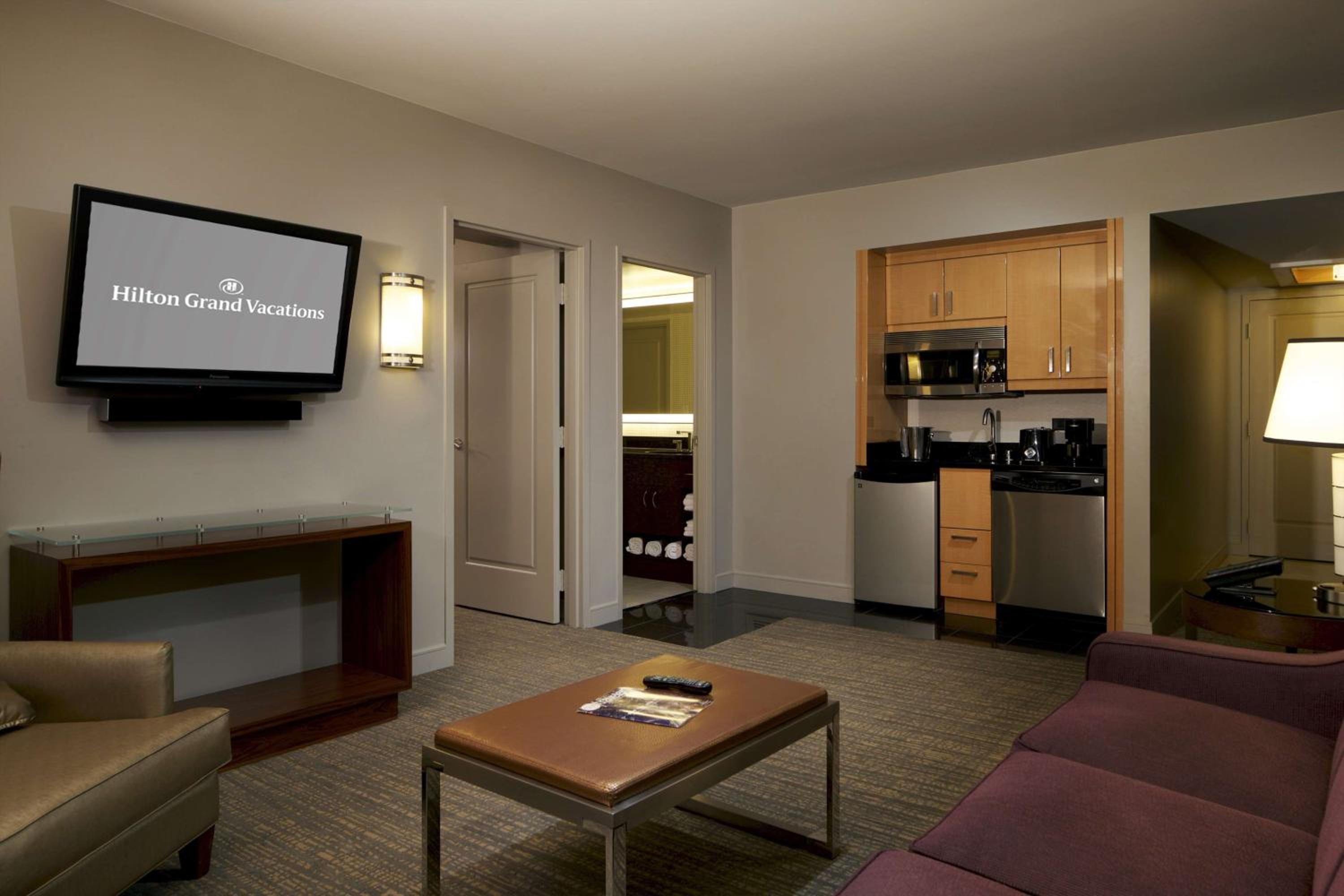 Junior King Suite with Sofa Bed