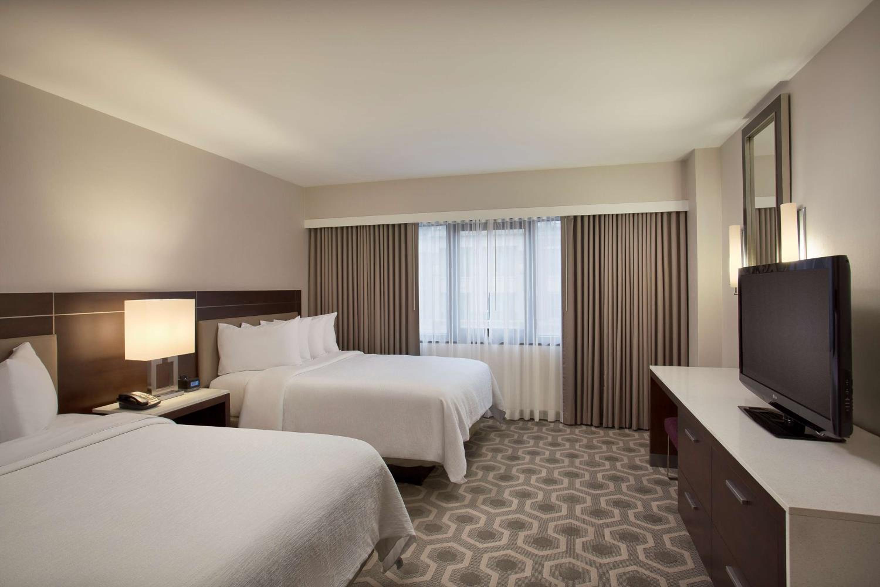 Queen Room with Two Queen Beds photo 1