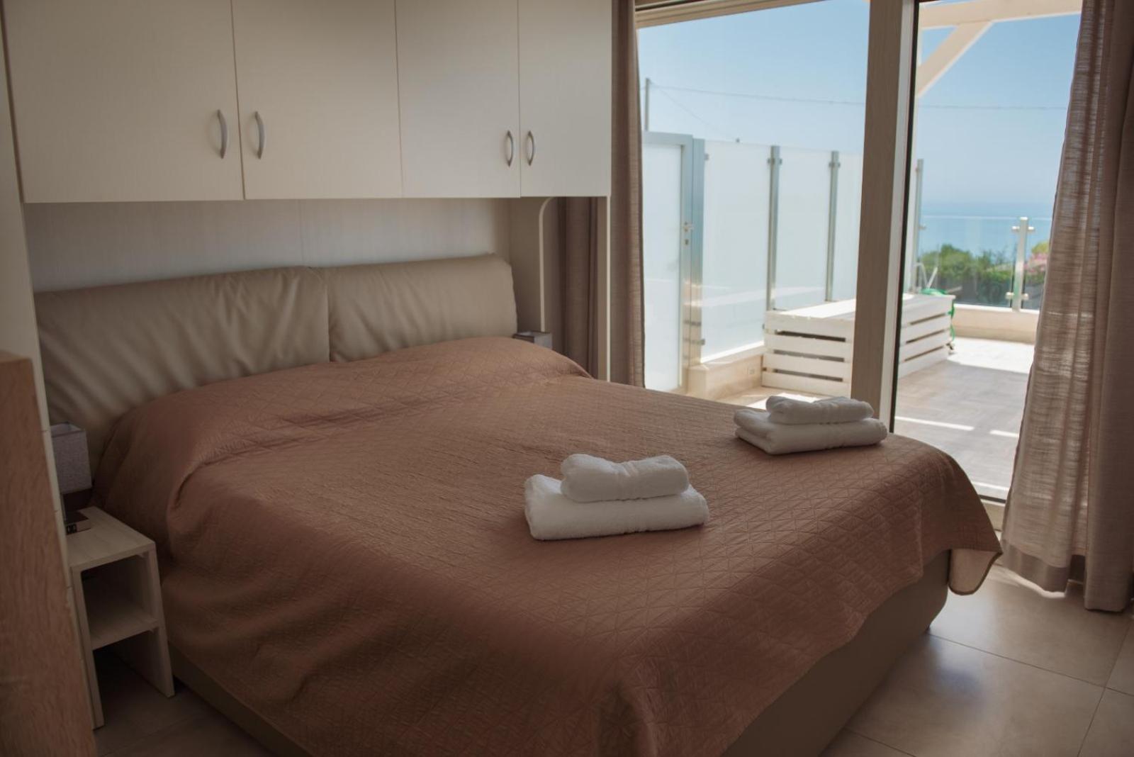 Deluxe Double Room with Sea View