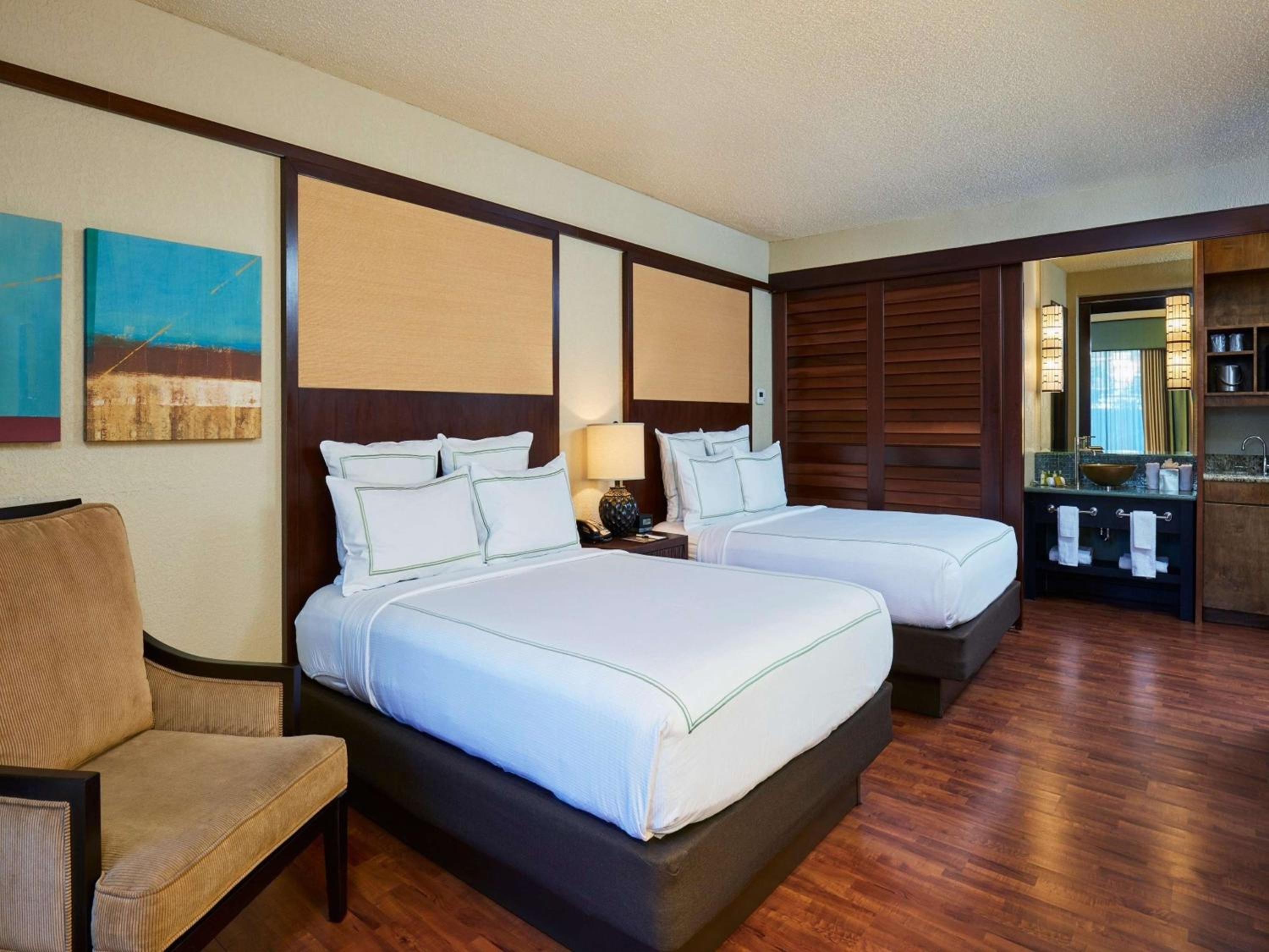 Queen Room with Two Queen Beds and Garden View