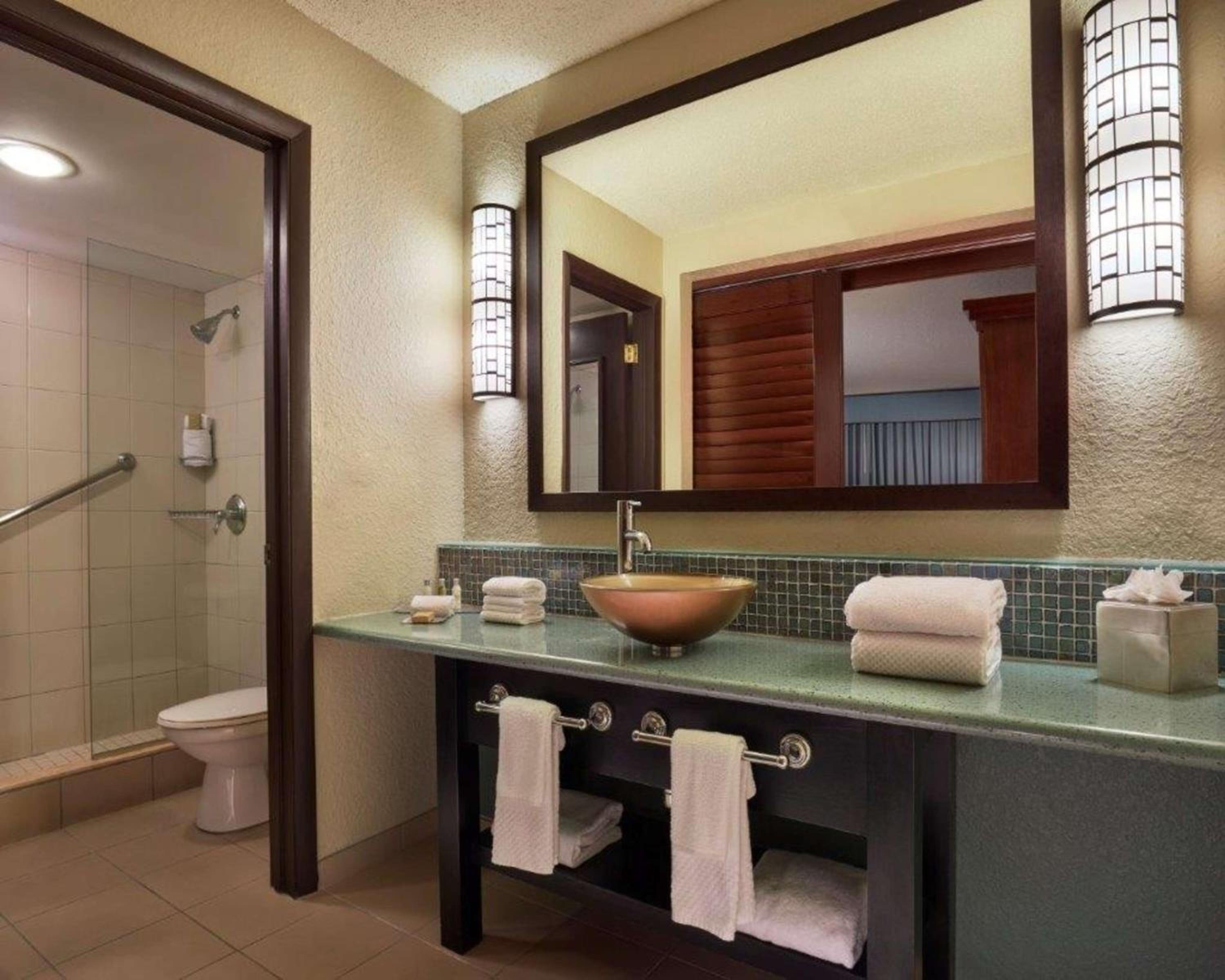 Junior King Suite with Sofa Bed