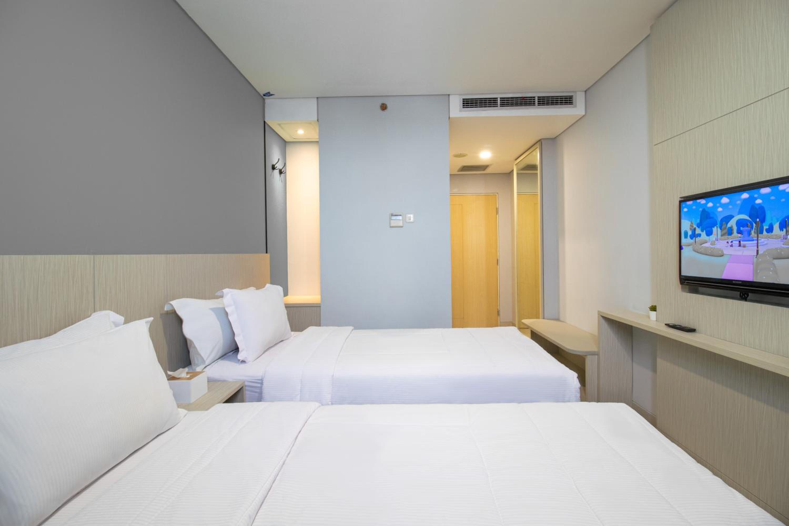 Deluxe Double Or Twin Room photo 2