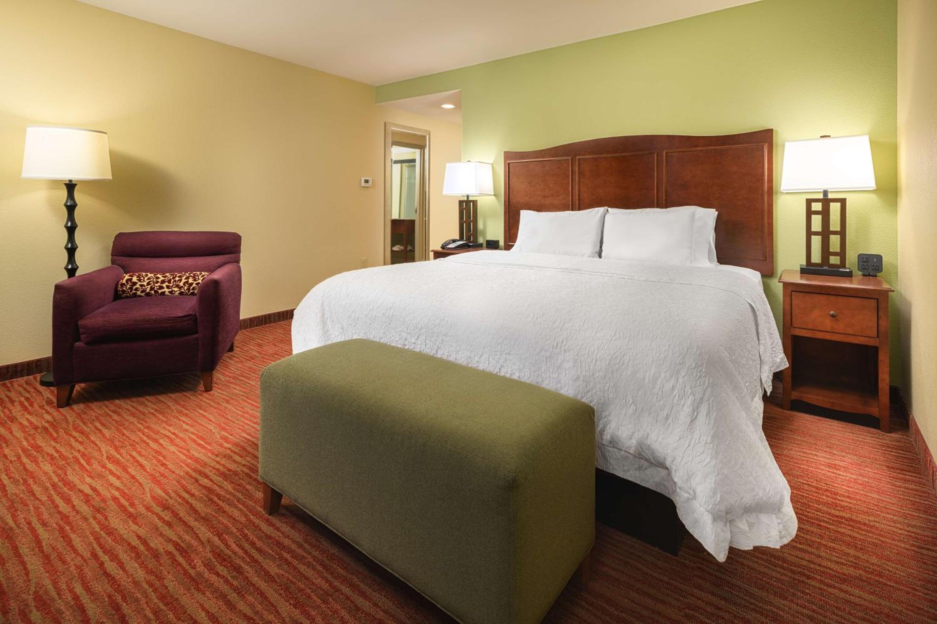 King Room - Hearing Access/Non-Smoking photo 2