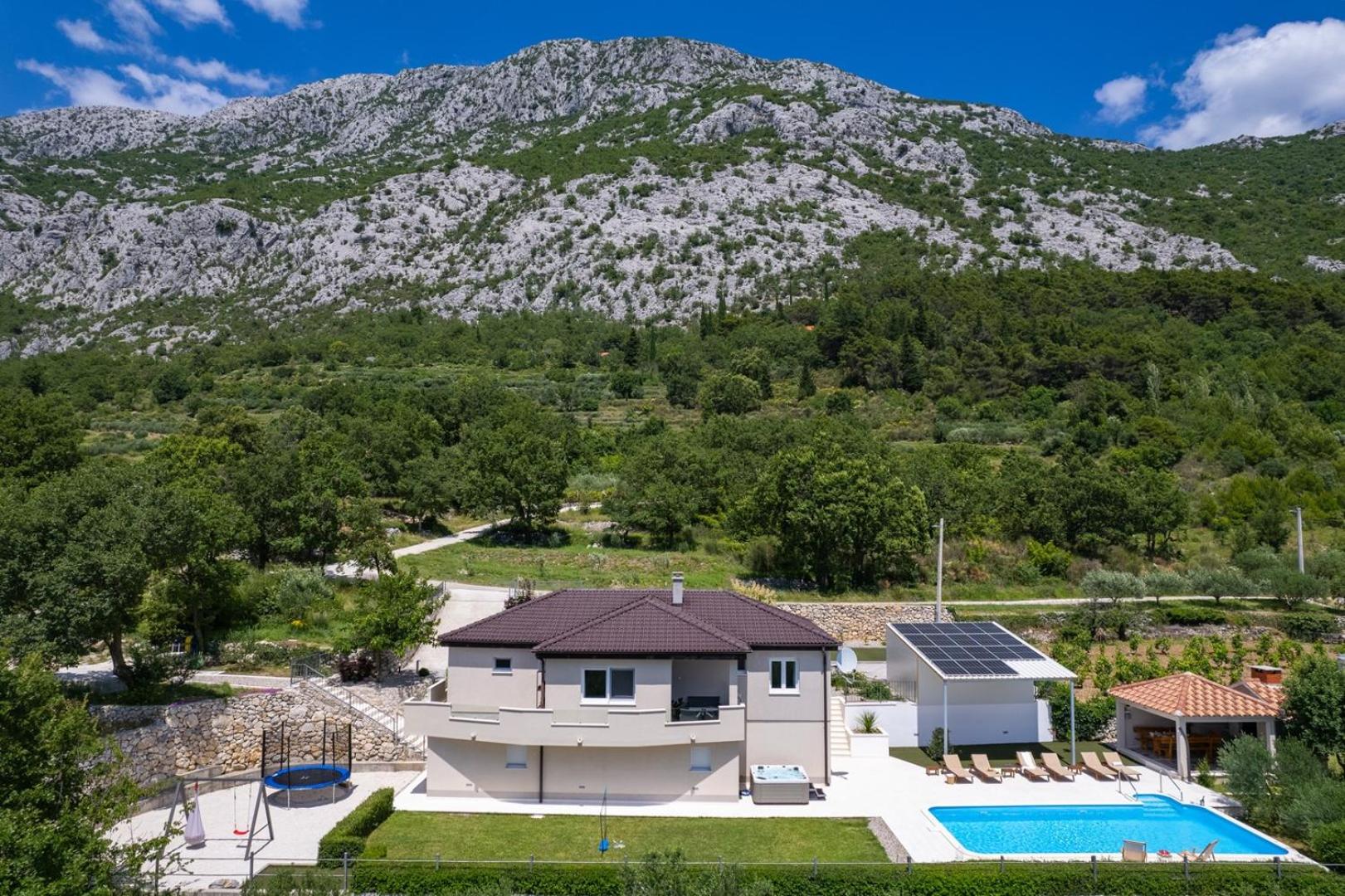 Villa with Private Pool photo 3