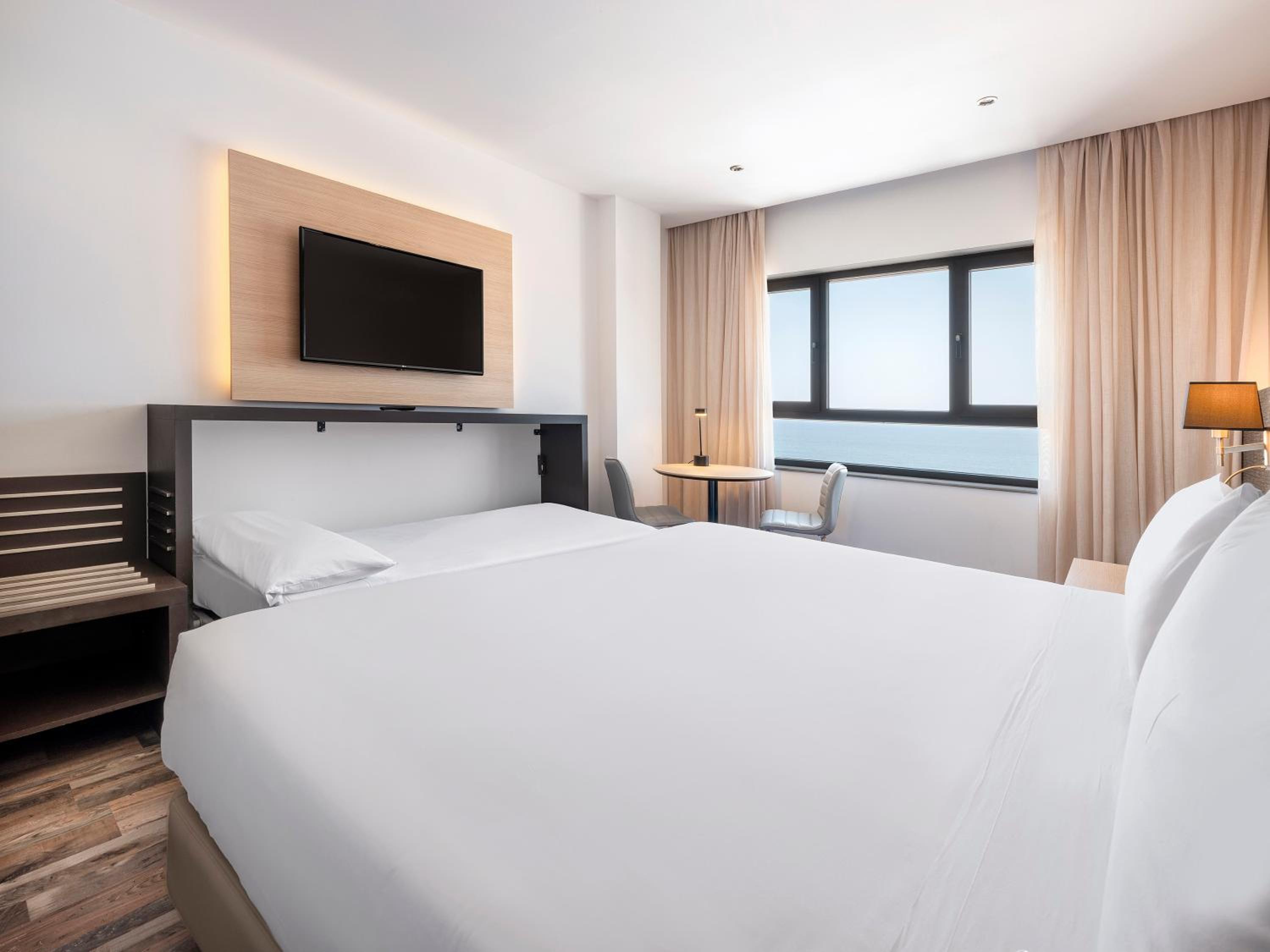 Triple Room Sea View - Photo 5