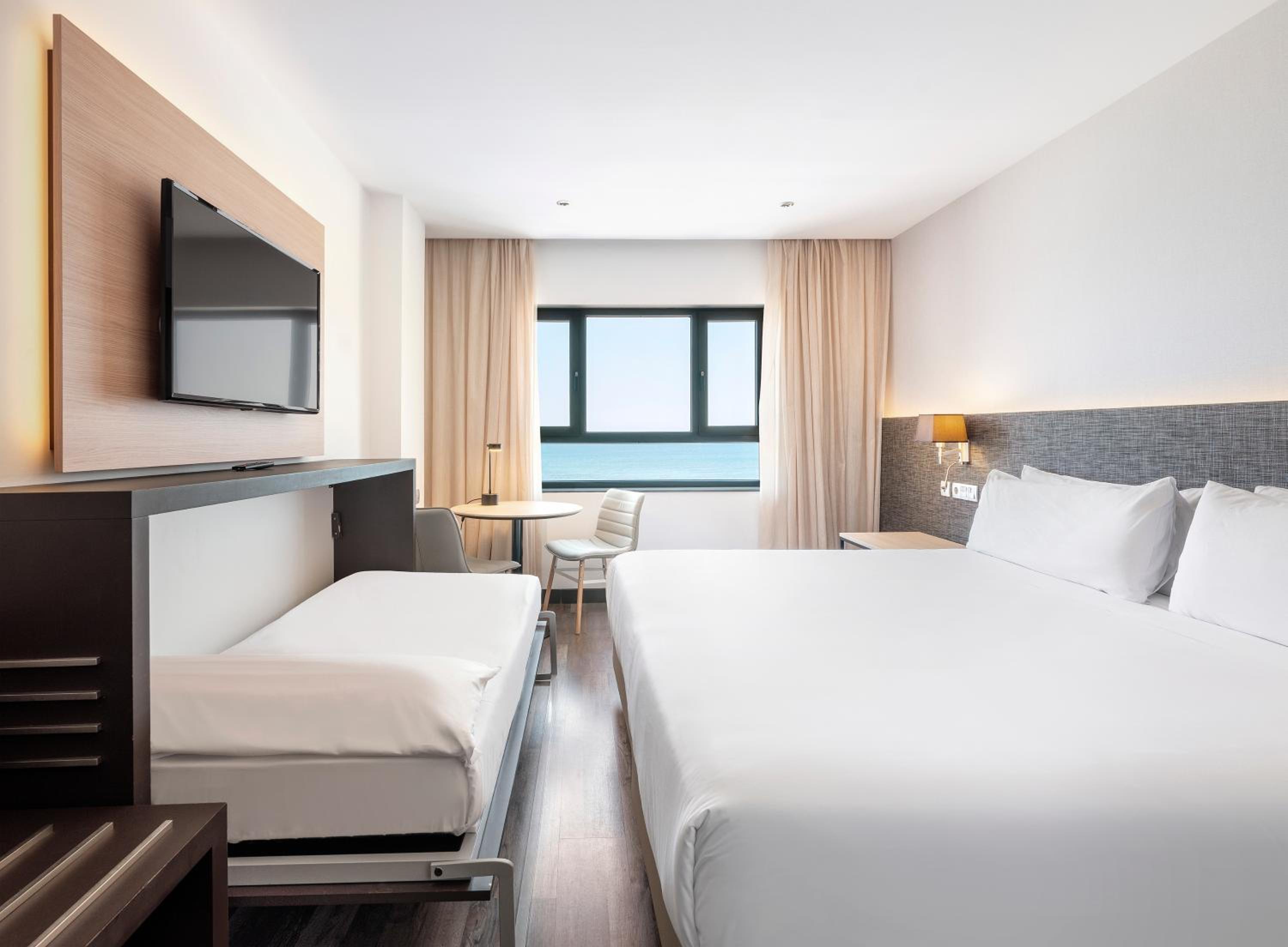Triple Room Sea View - Photo 4