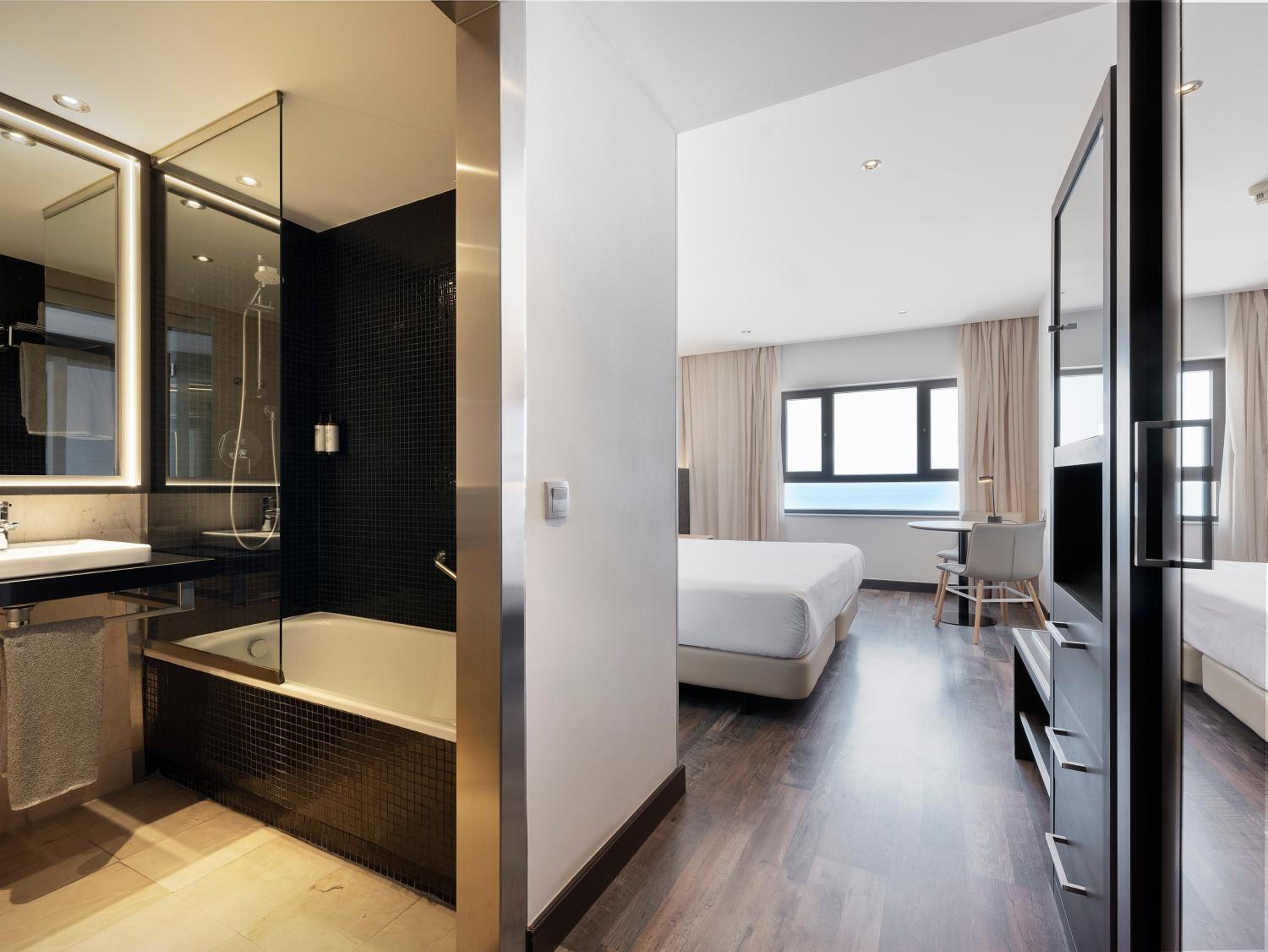 Superior Room Sea View - Photo 8