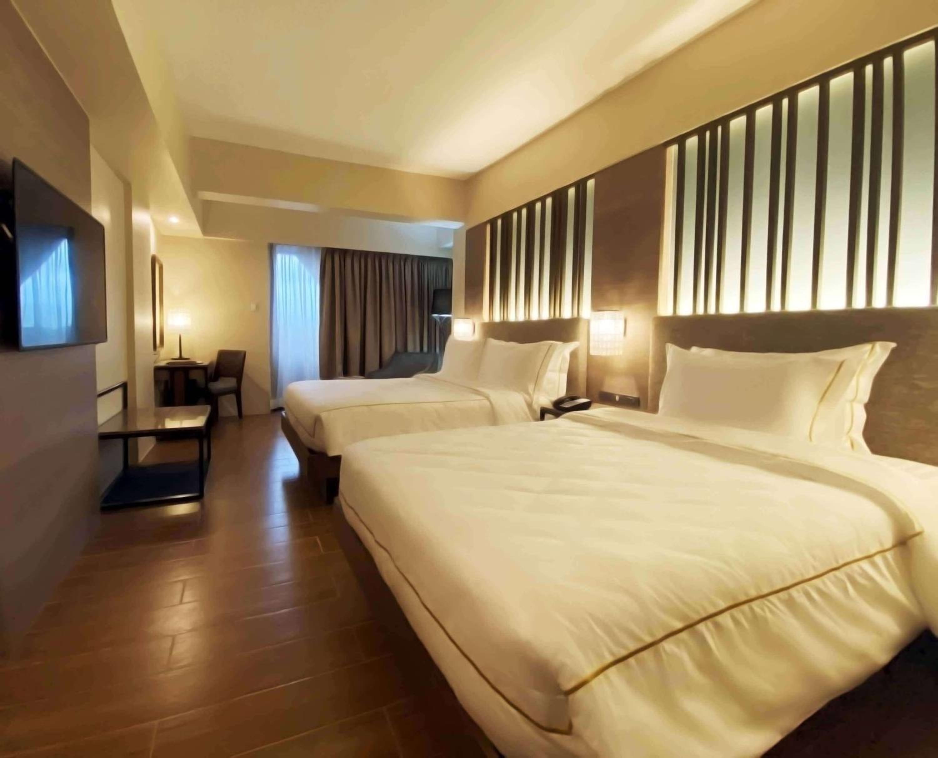 Deluxe Room - Photo 3