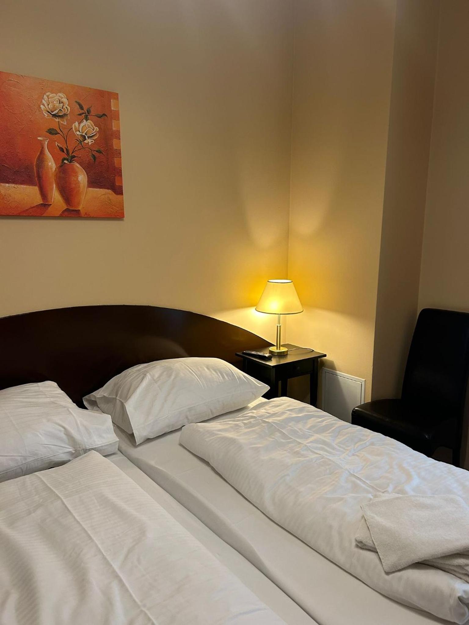Basic Double Room photo 1