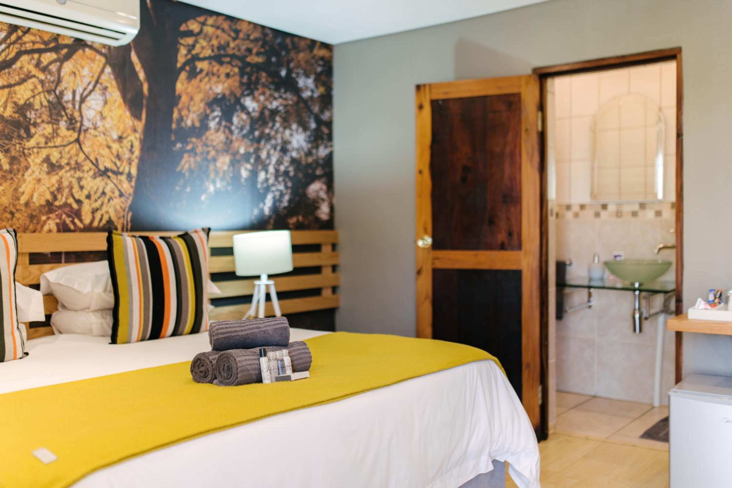 Deluxe King Room photo 3