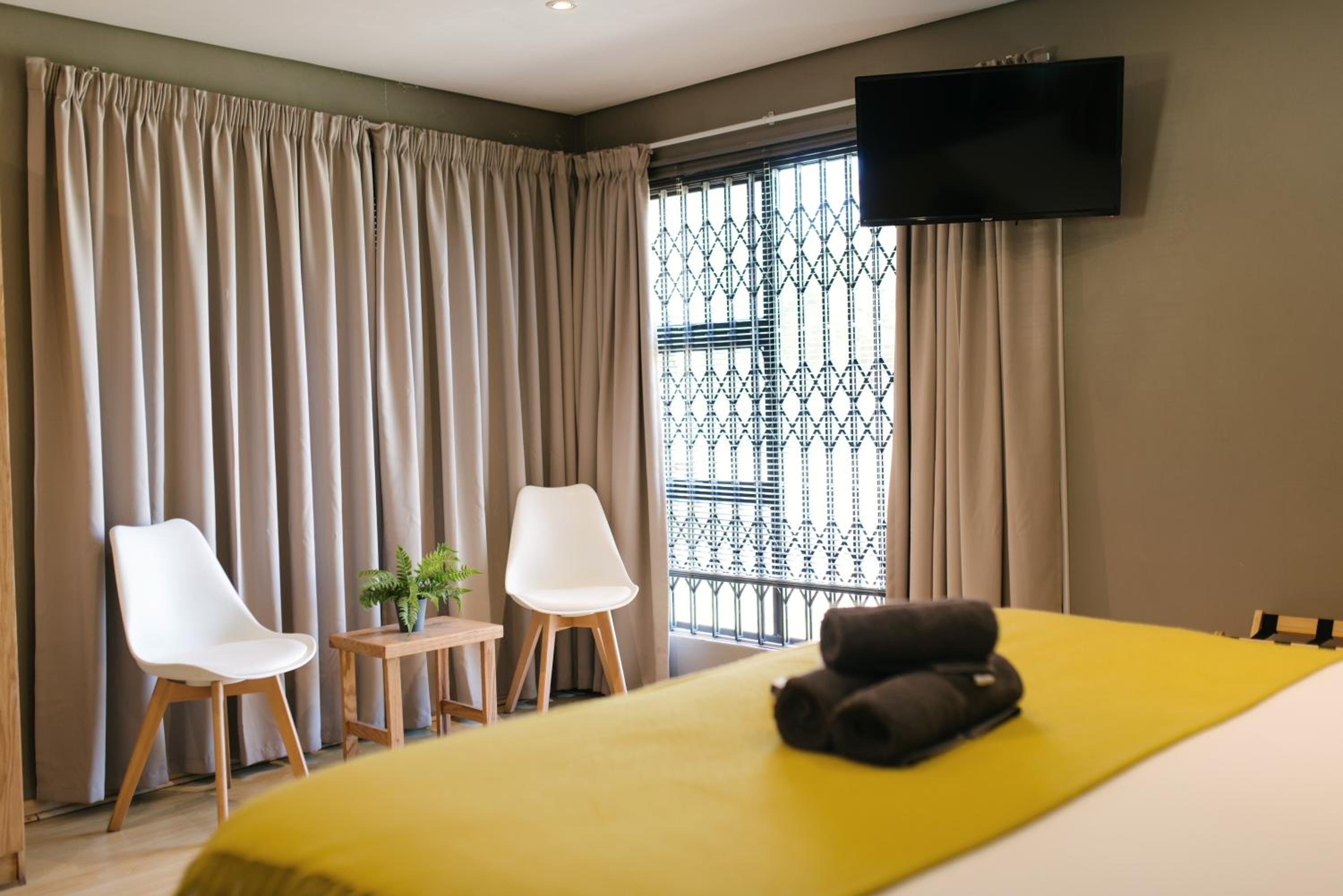 Deluxe King Room photo 2