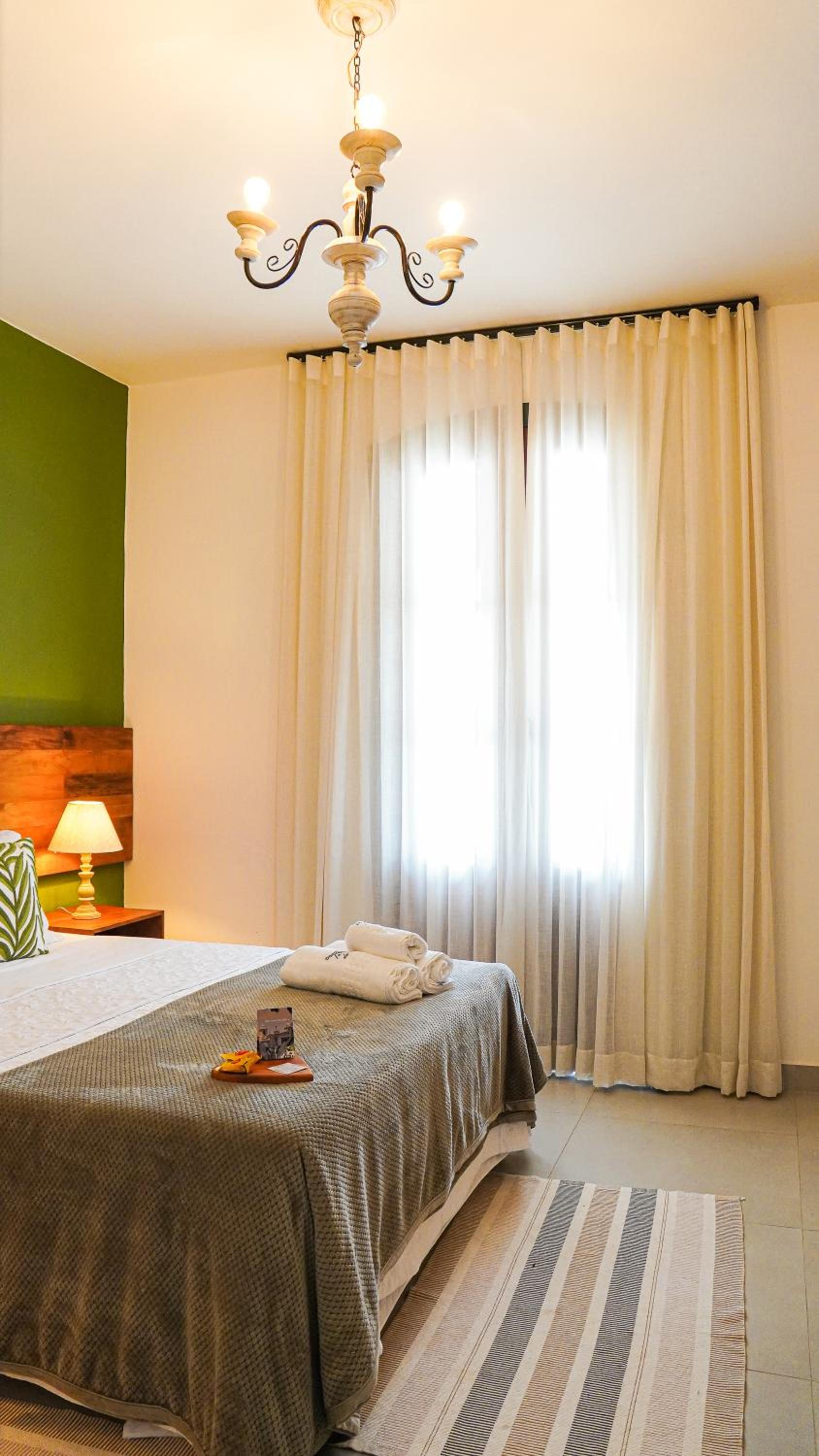 Queen Room with Balcony photo 2