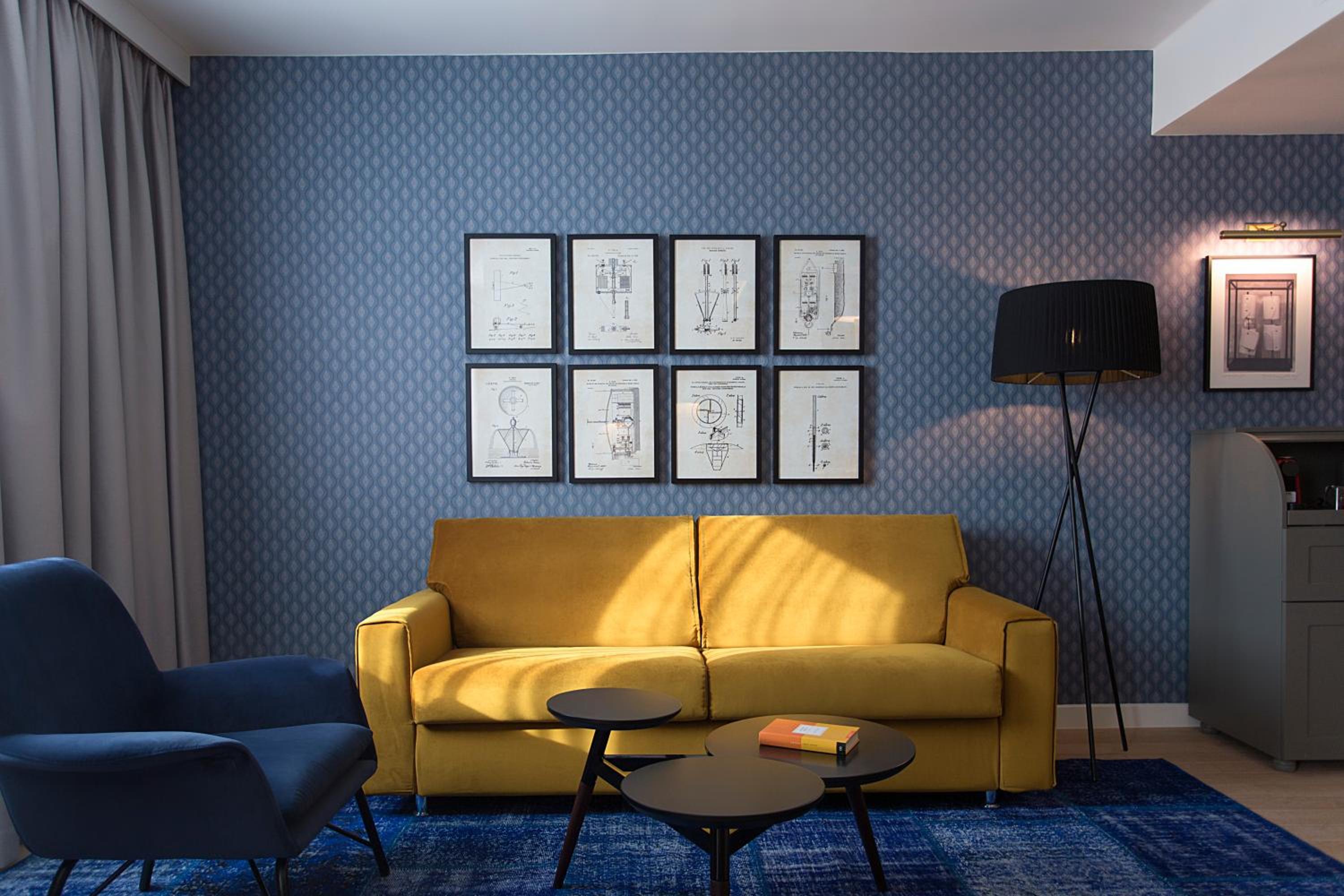 Premium Junior King Suite - Photo 4