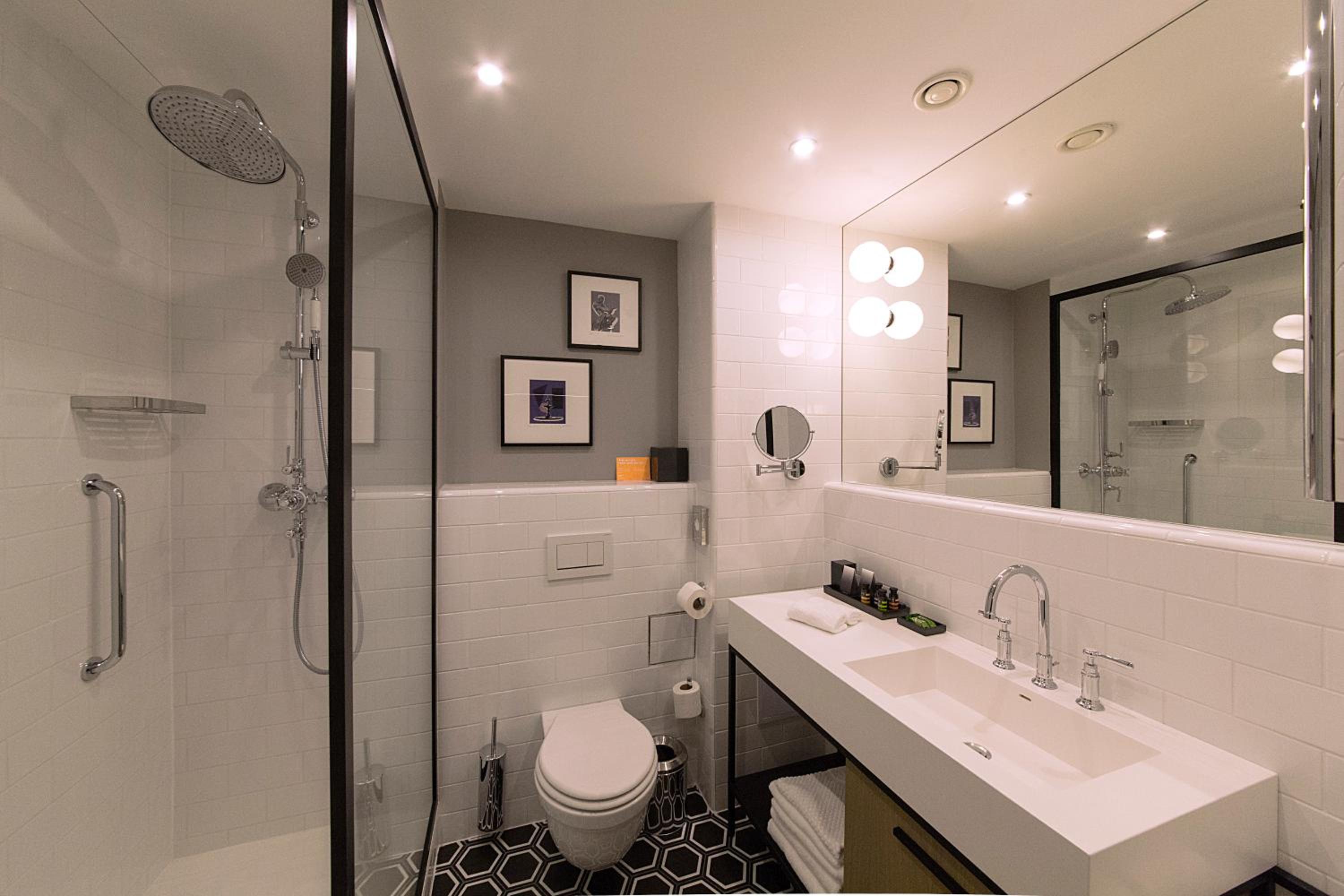 Double Room with Two Double Beds - Photo 3