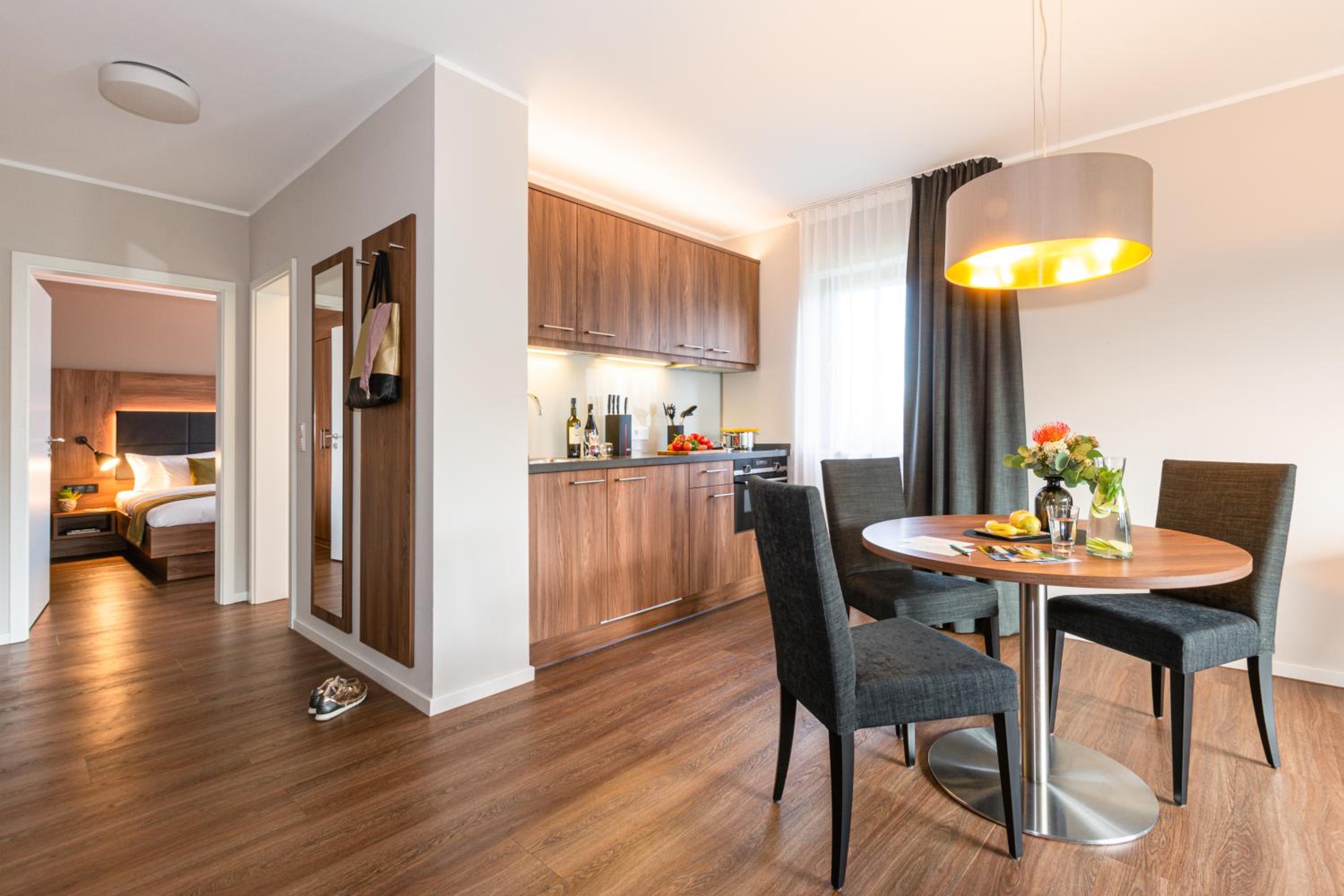 Suite - Photo 9