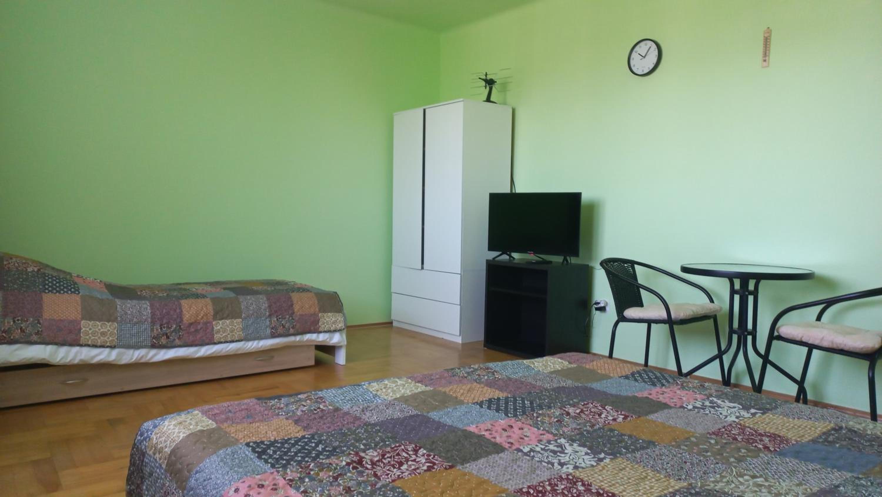 Three-Bedroom Apartment - Photo 9