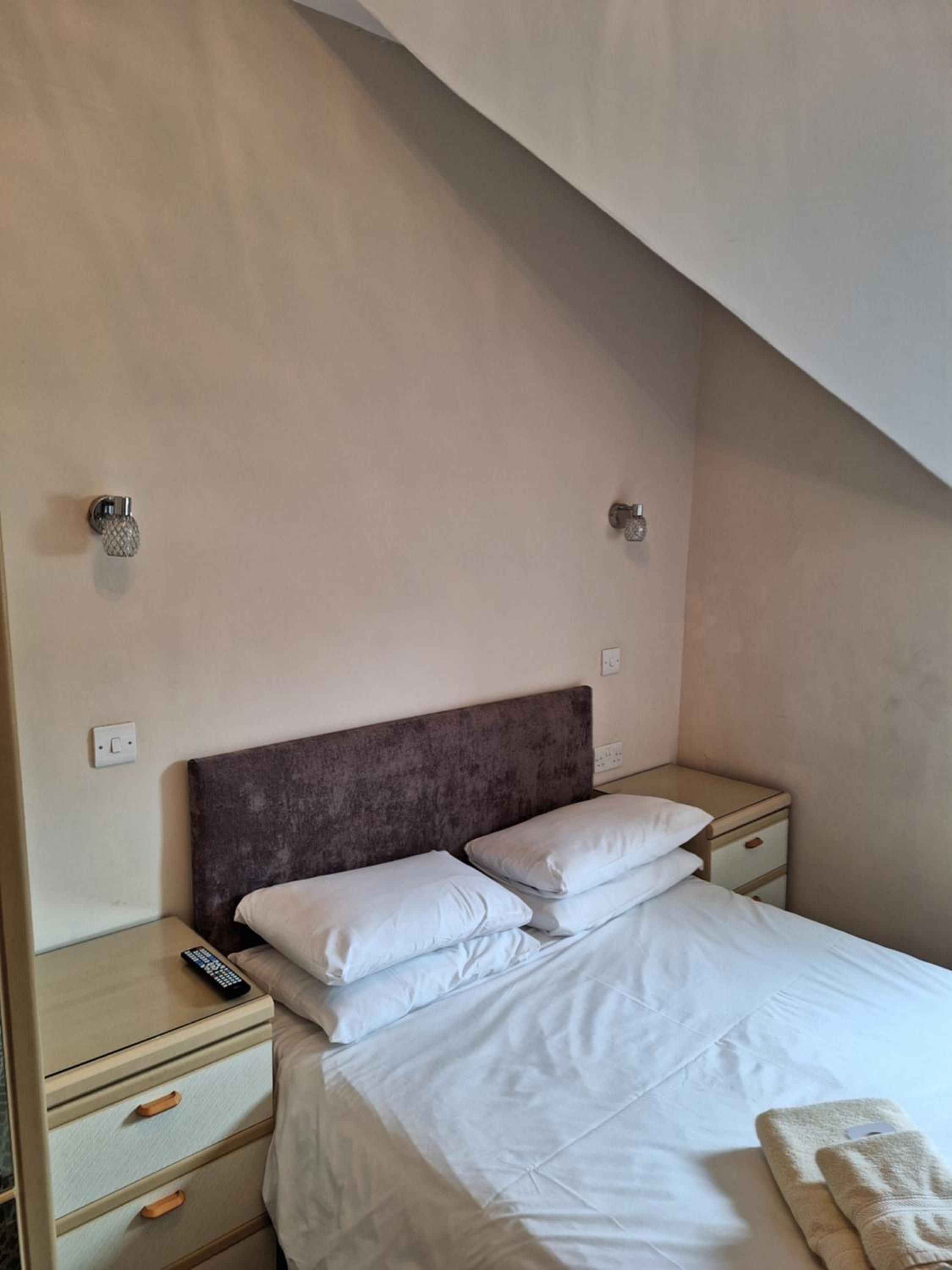 Large Single Room photo 3