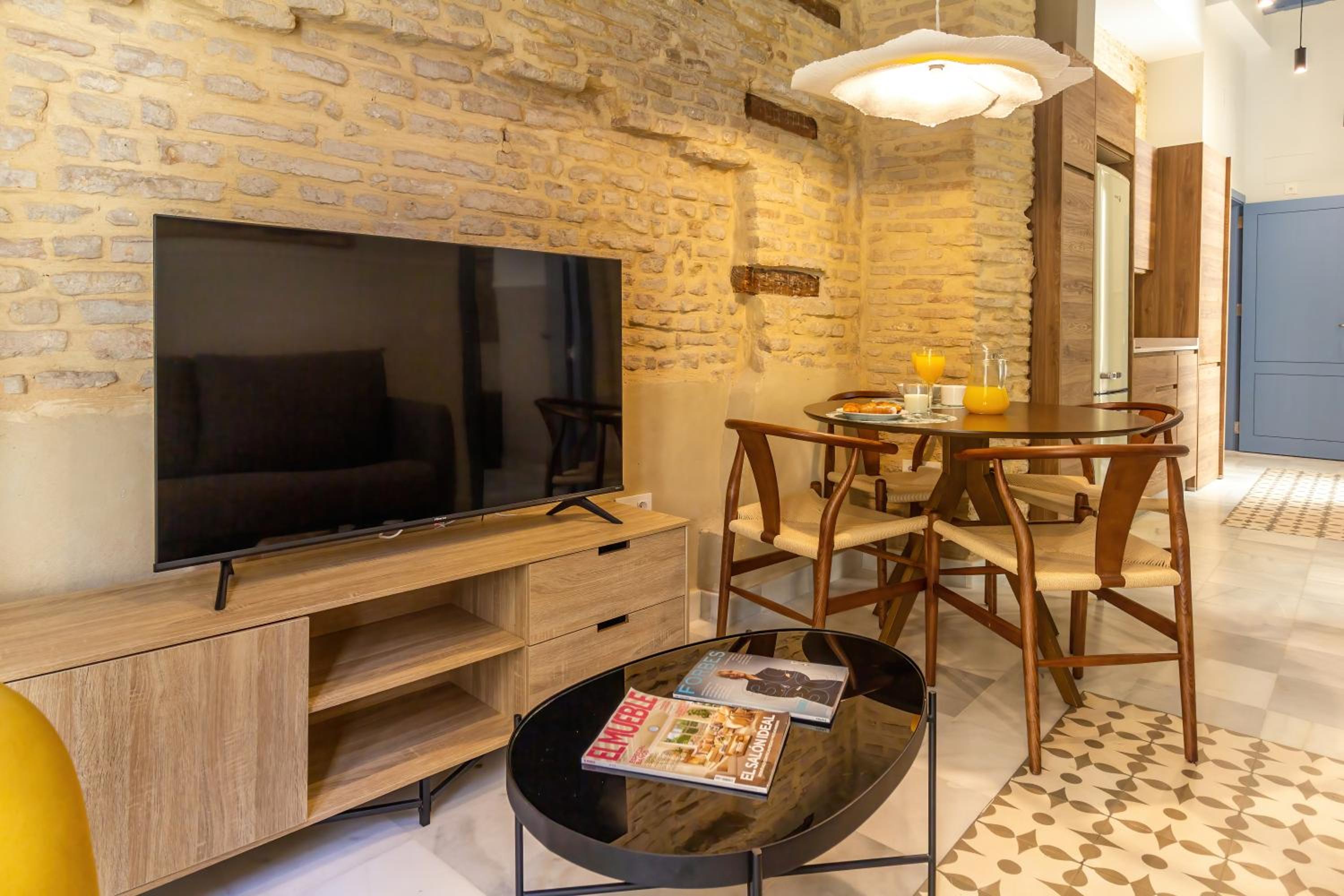 One-Bedroom Apartment - Photo 9