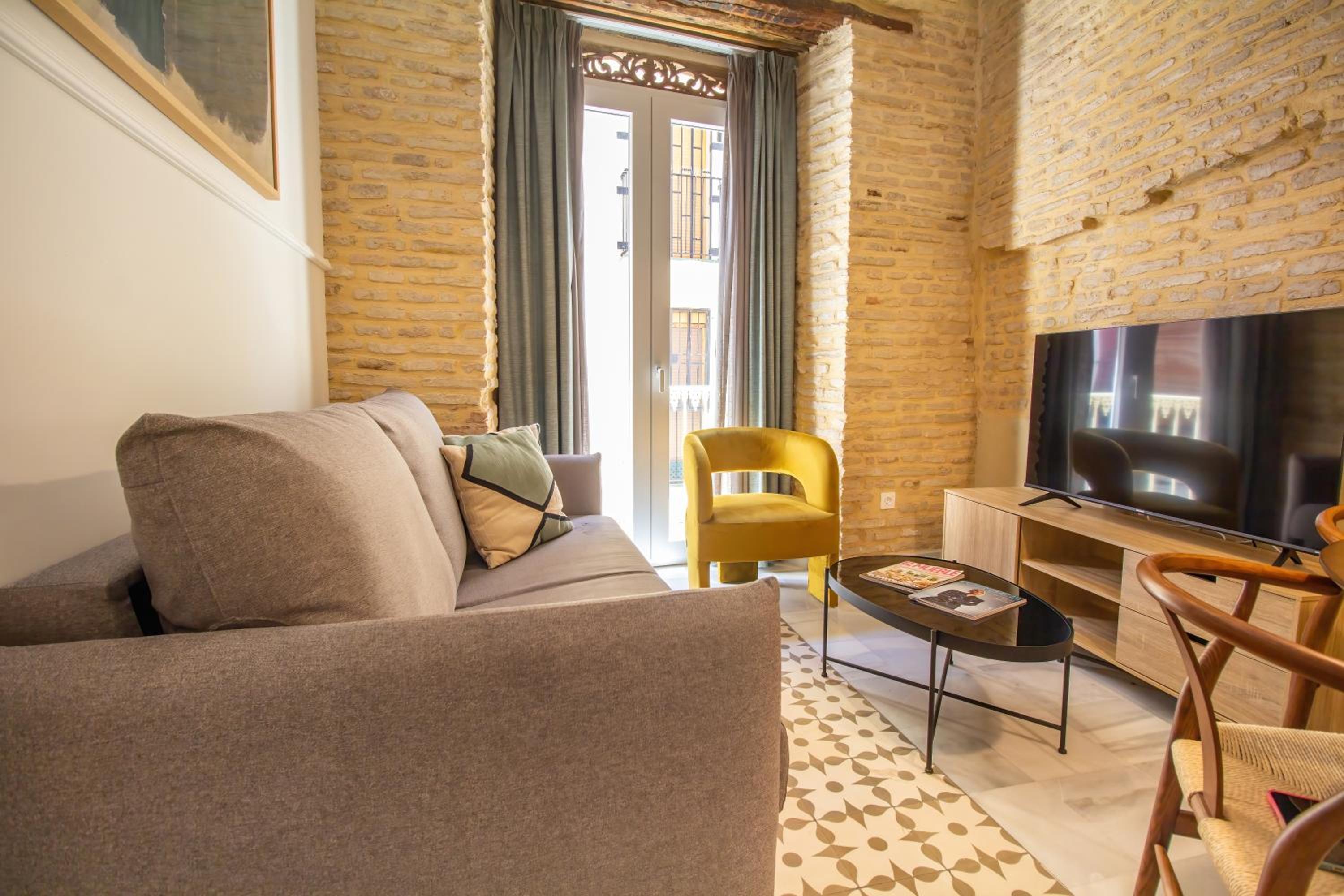 One-Bedroom Apartment - Photo 13