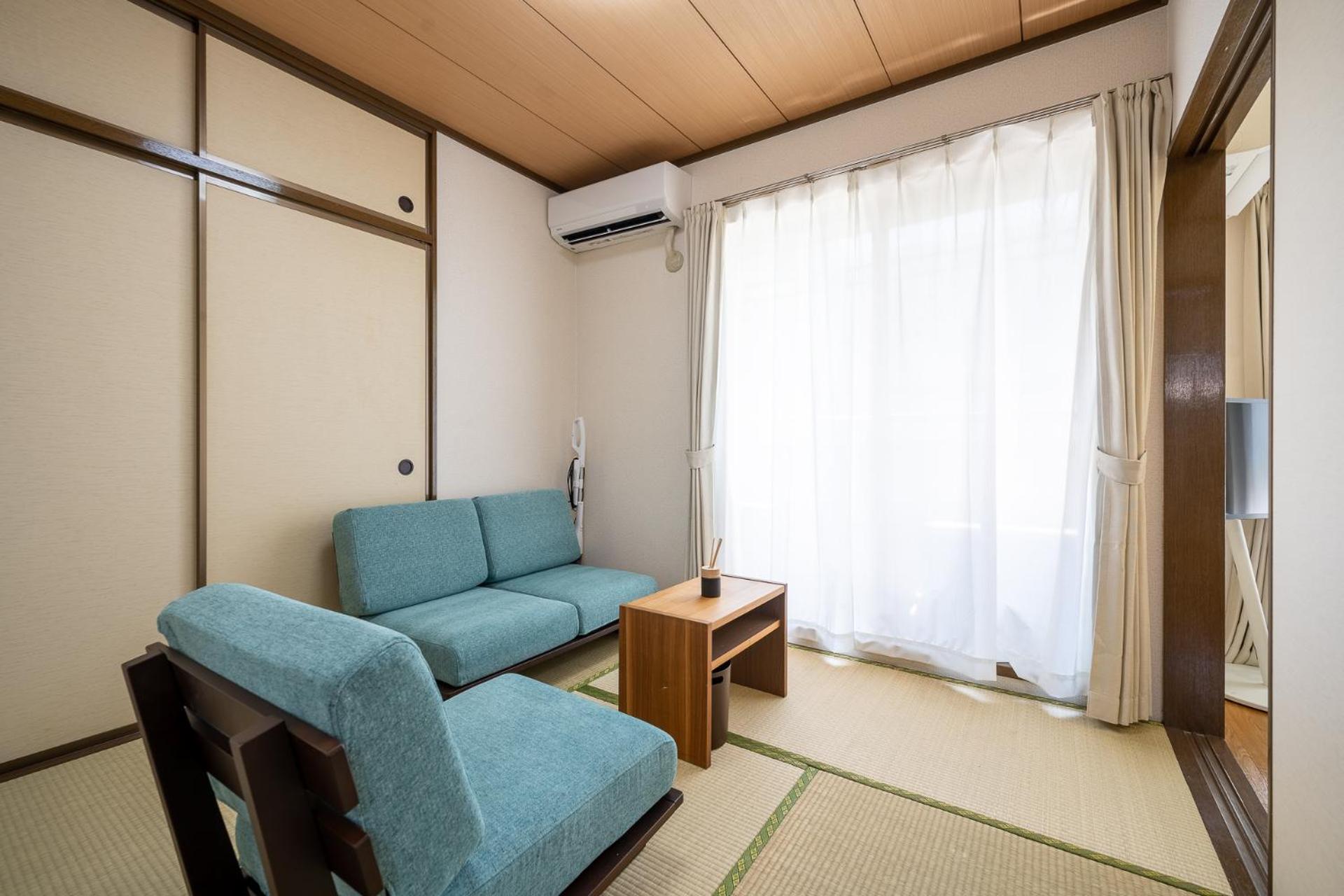 One-Bedroom Apartment photo 2