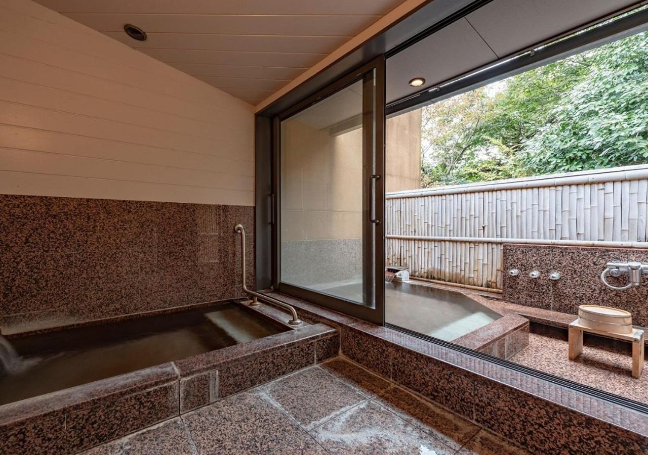 Twin Room with Private External Bathroom photo 3