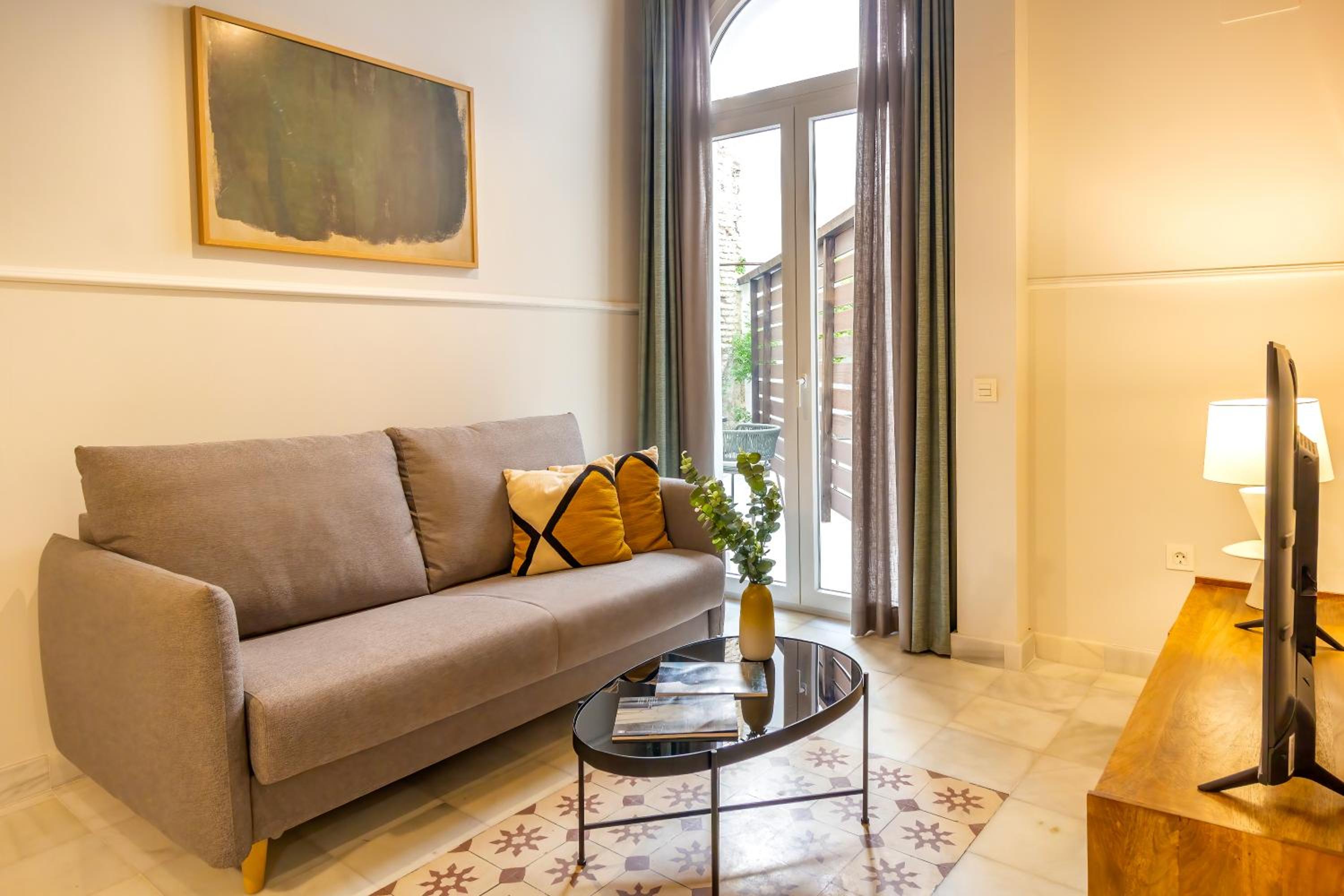 One-Bedroom Apartment with Patio - Ground Floor - Photo 1