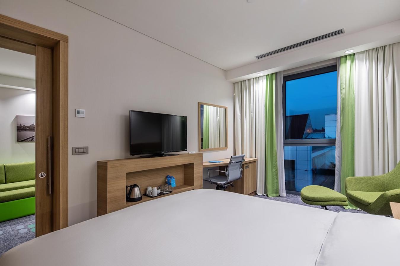 Queen Room with Sofa Bed and Balcony thumbnail 5