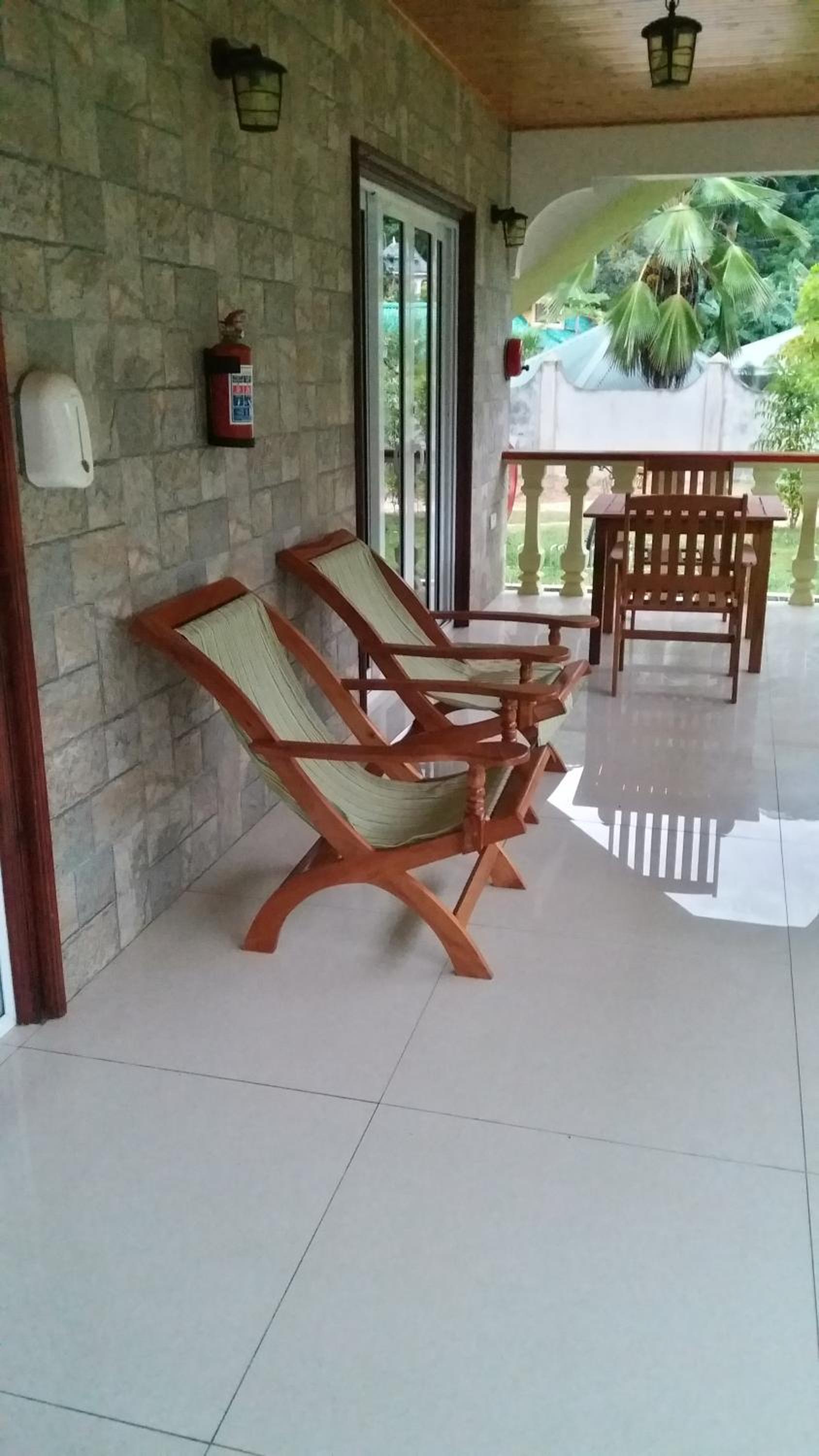Standard Twin Room with Garden View