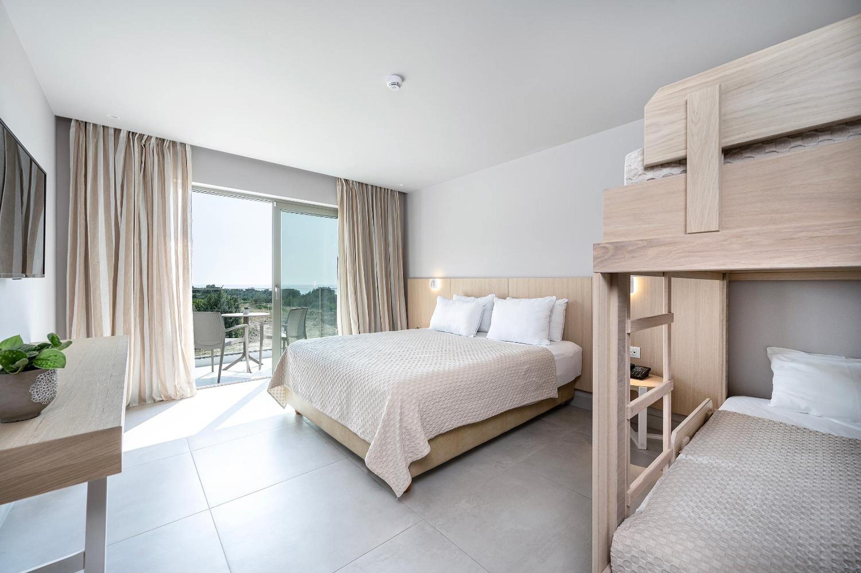 Family Room with Sea View (2 Adults + 2 Children)