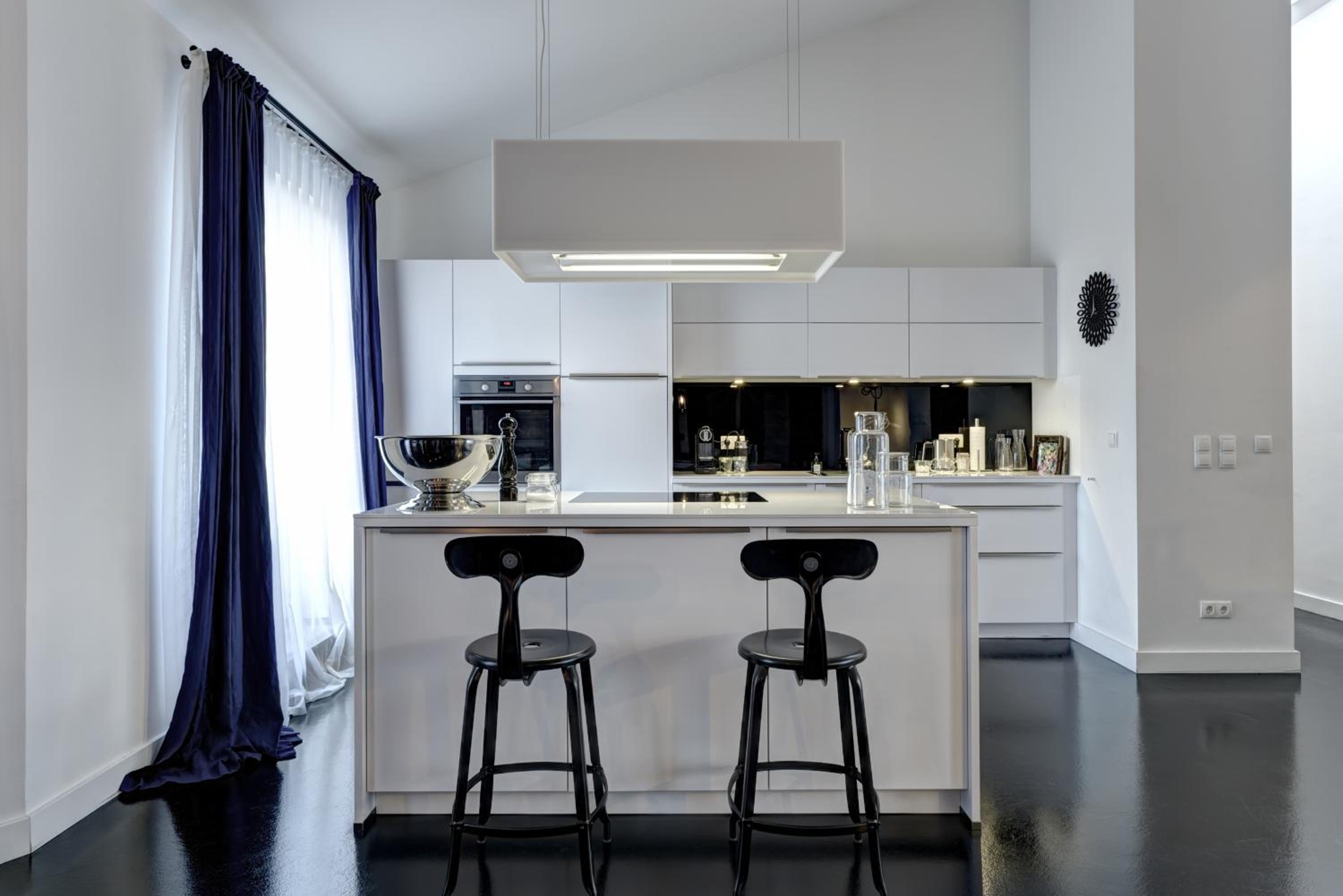 Two-Bedroom Penthouse with Rooftop Terrace photo 2