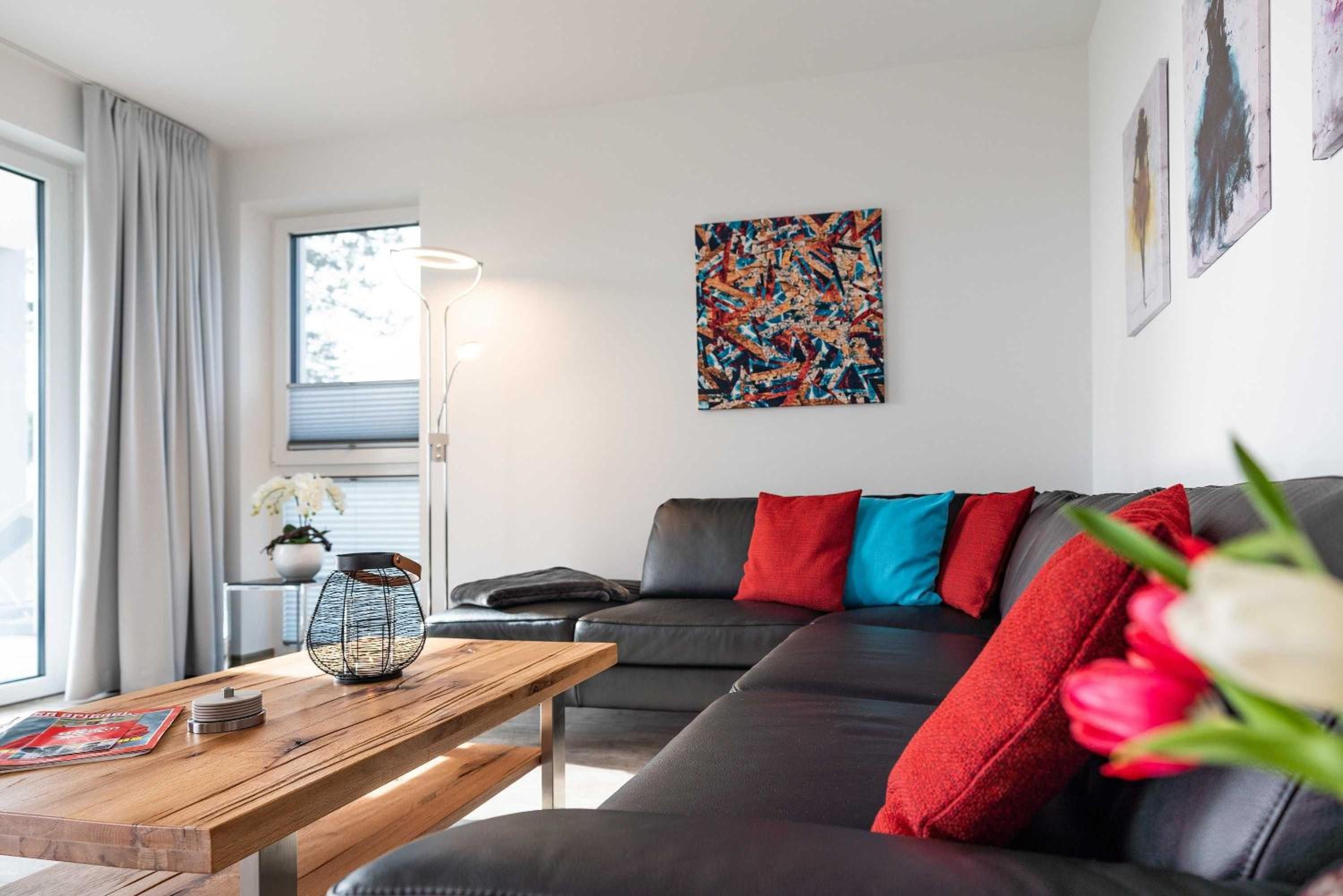 Three-Bedroom Apartment with Terrace photo 1