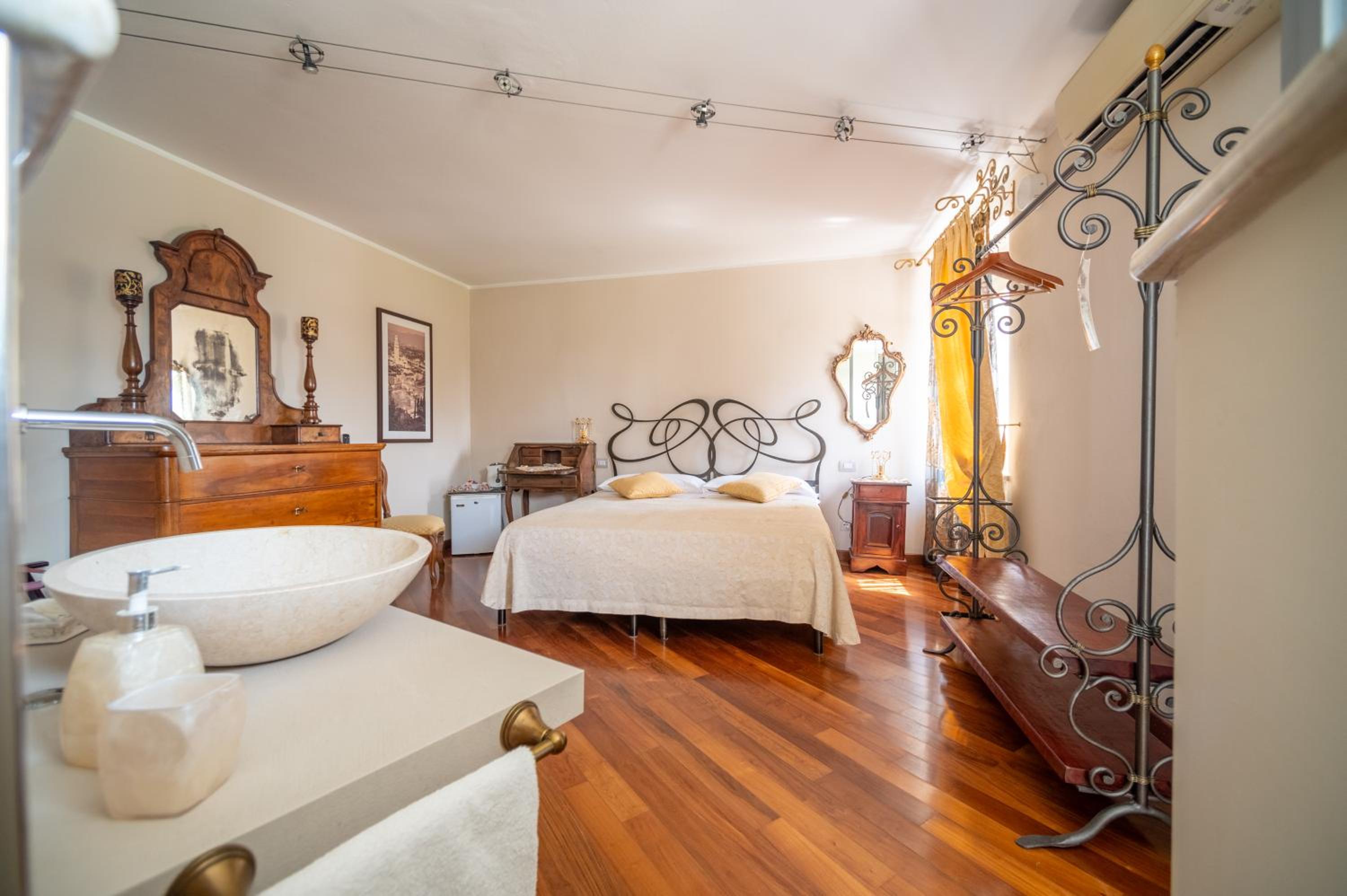 Standard Double Room photo 1