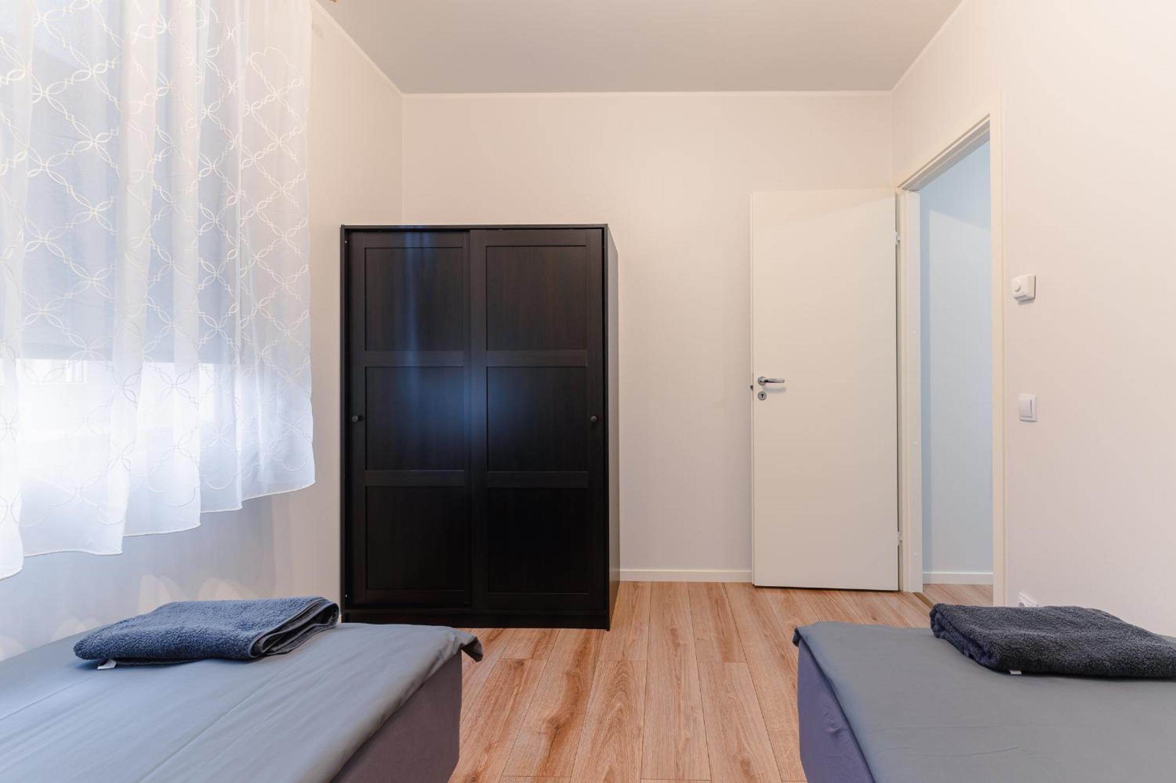 One-Bedroom Apartment photo 2