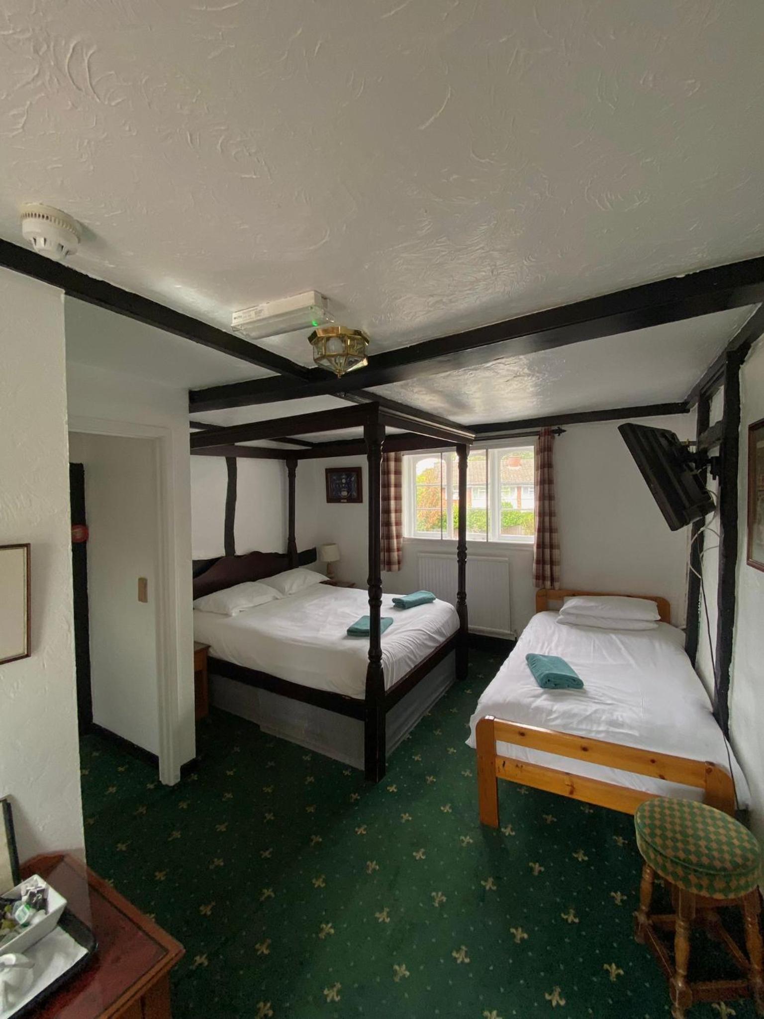 Double/Twin Room - Photo 5