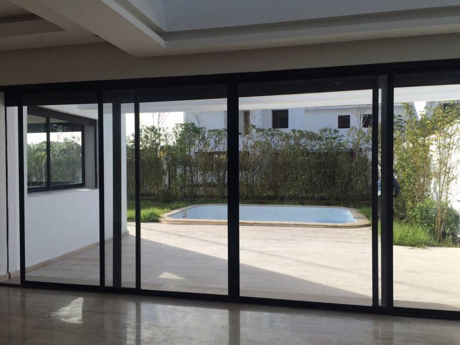 Three-Bedroom Villa photo 2