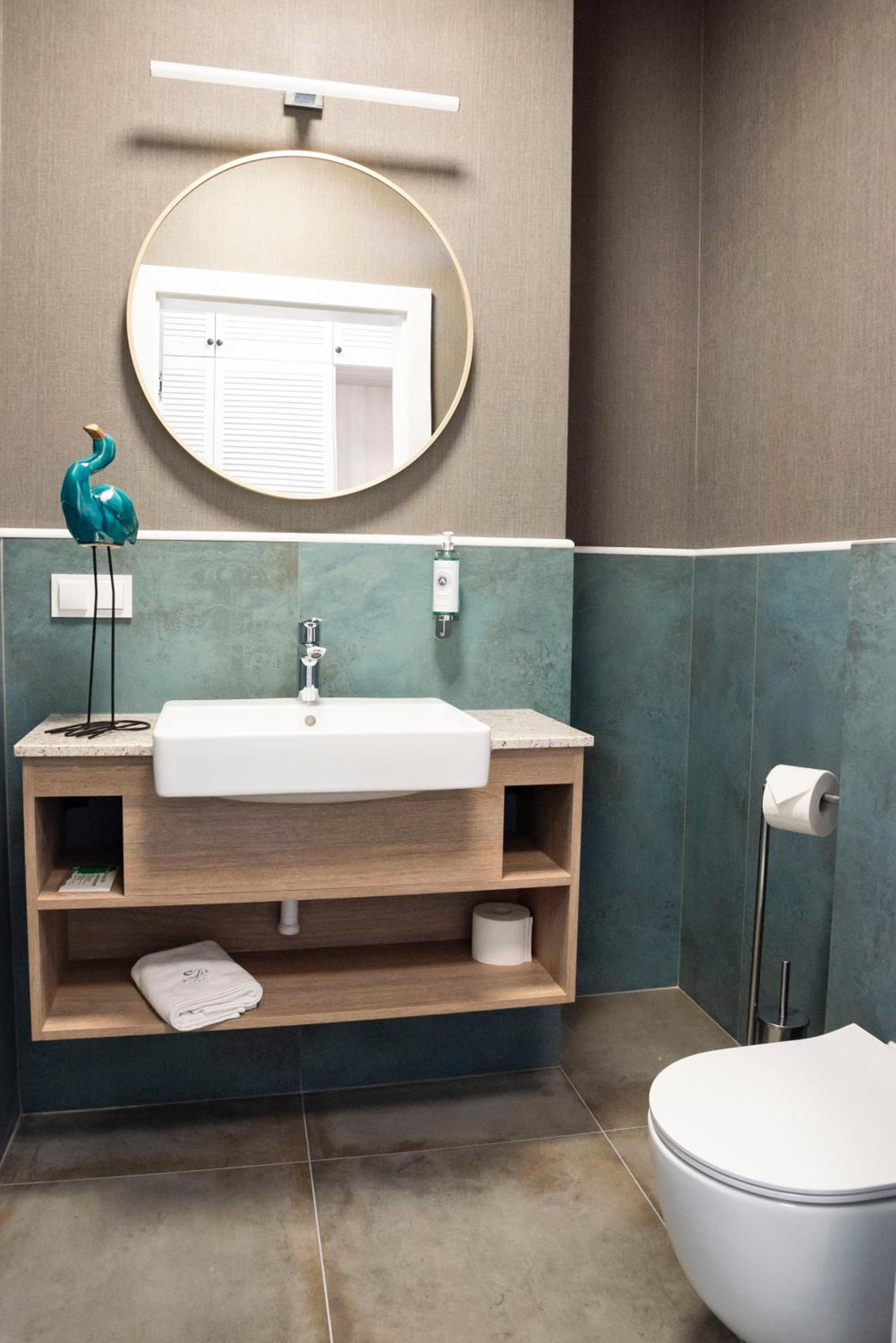 Apartment (Adults Only) - Photo 8
