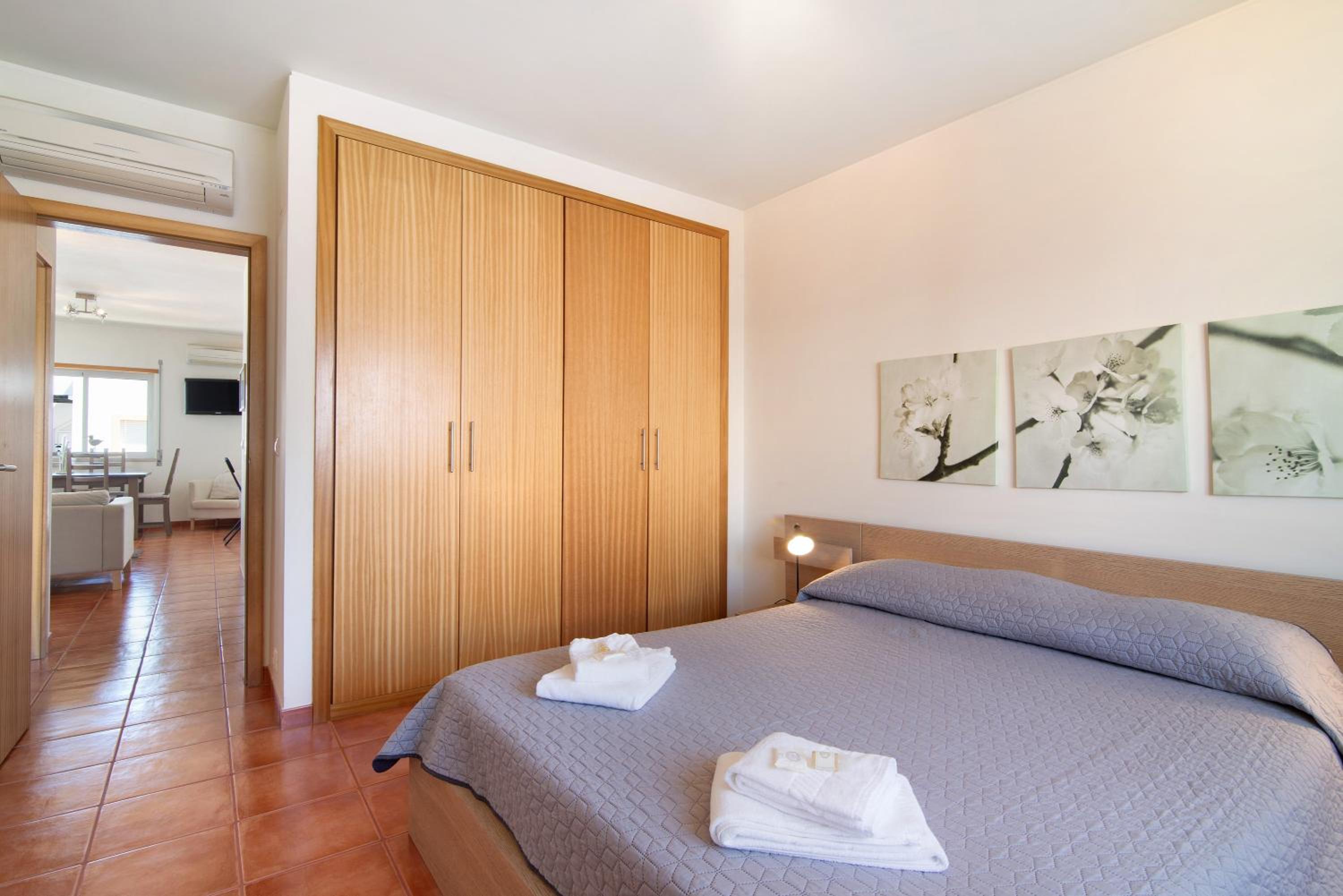Two-Bedroom Deluxe Apartment with Ocean View photo 3