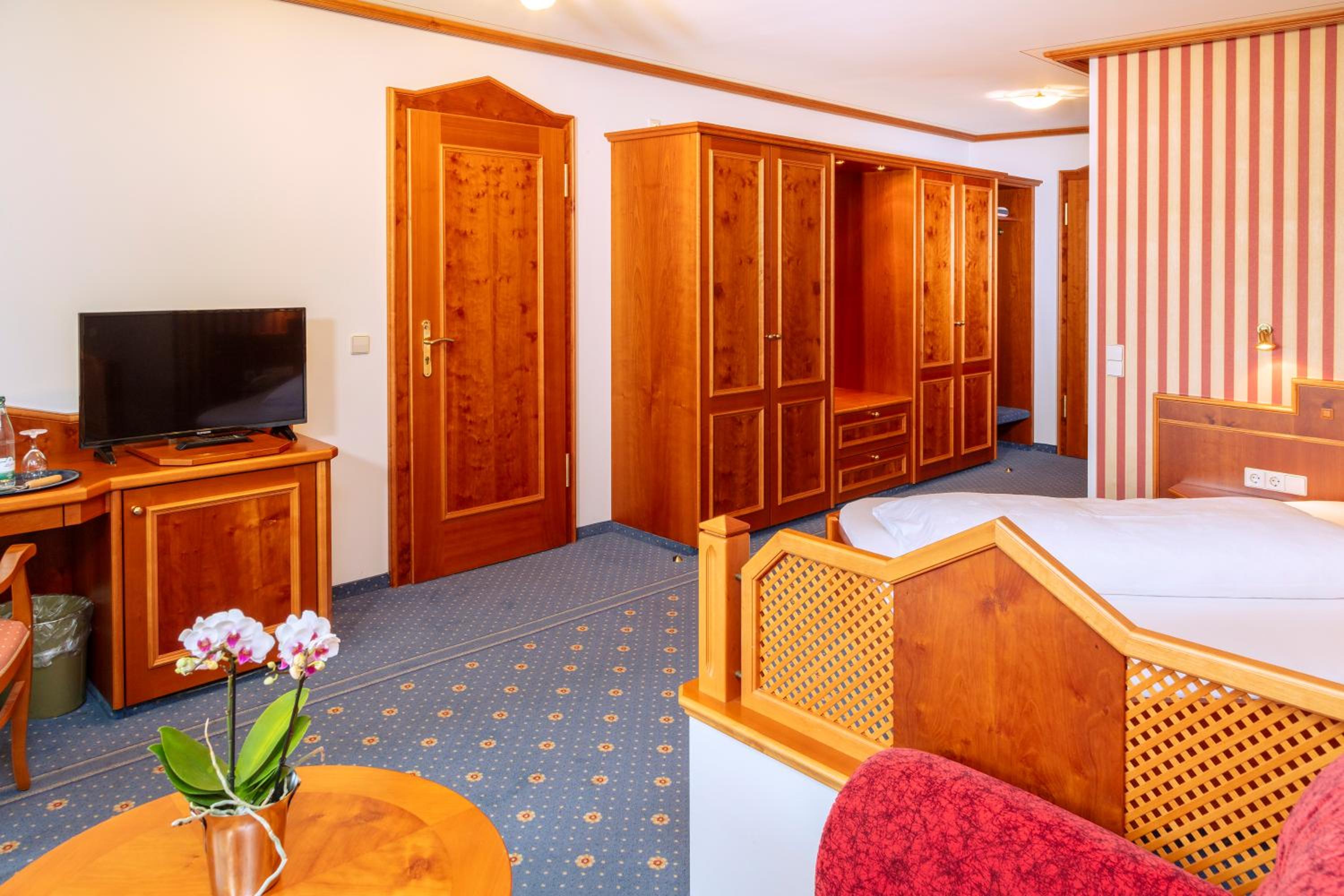 Comfort Single Room with Balcony photo 2