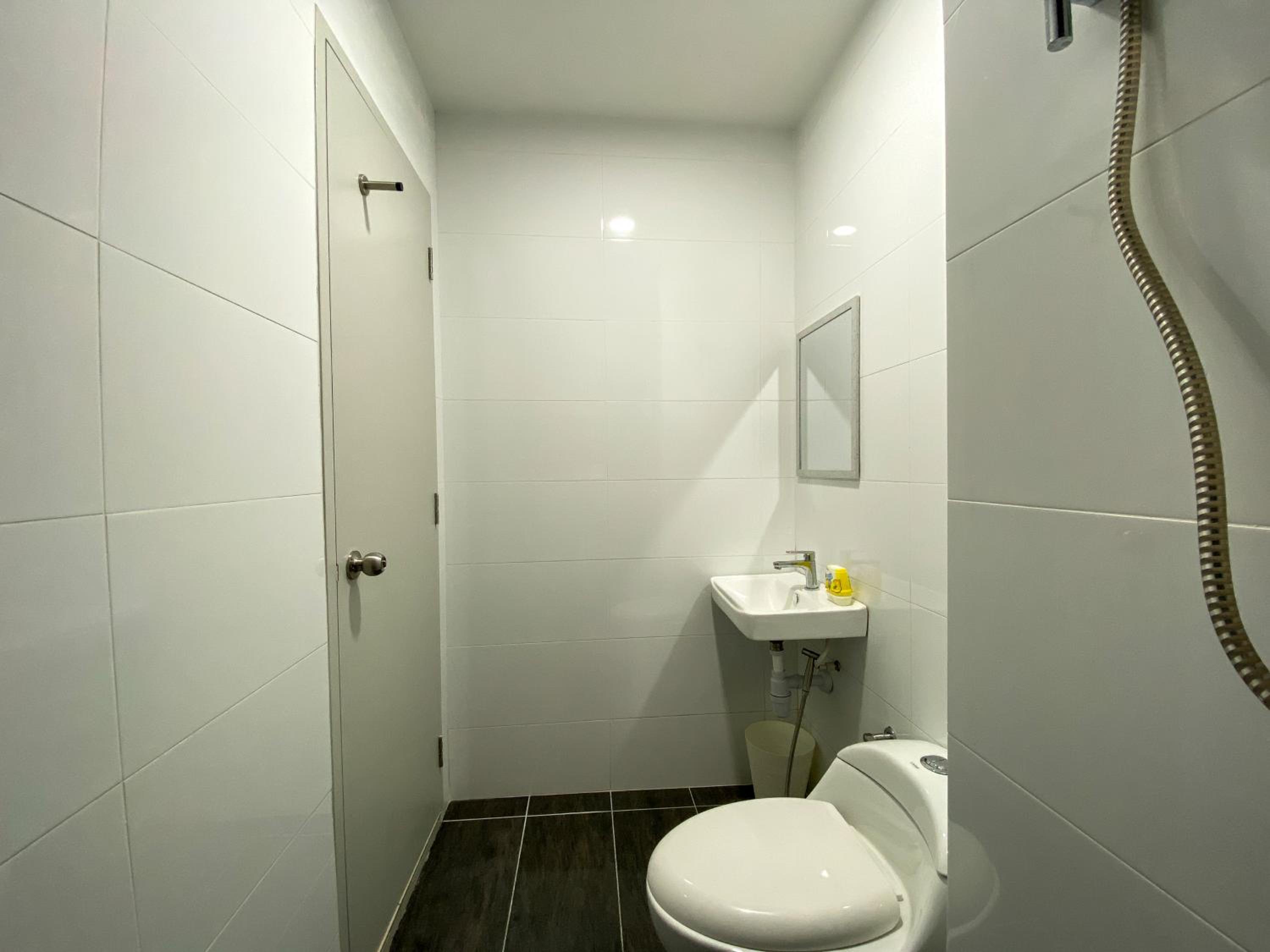 Two-Bedroom Apartment - Photo 3