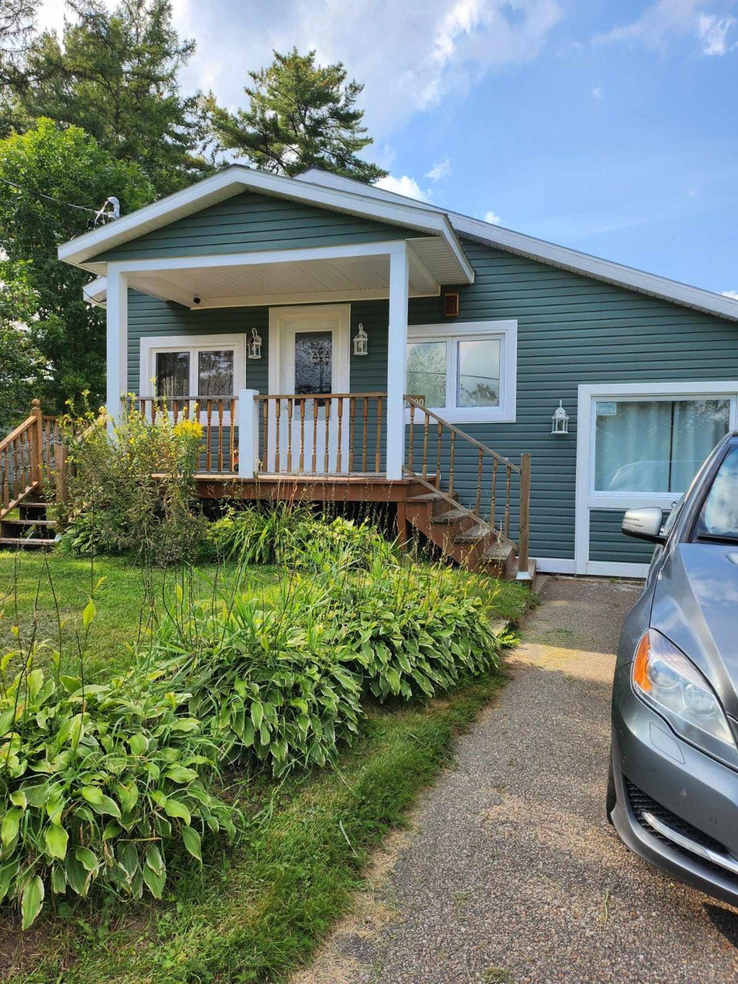 Three-Bedroom Chalet photo 3