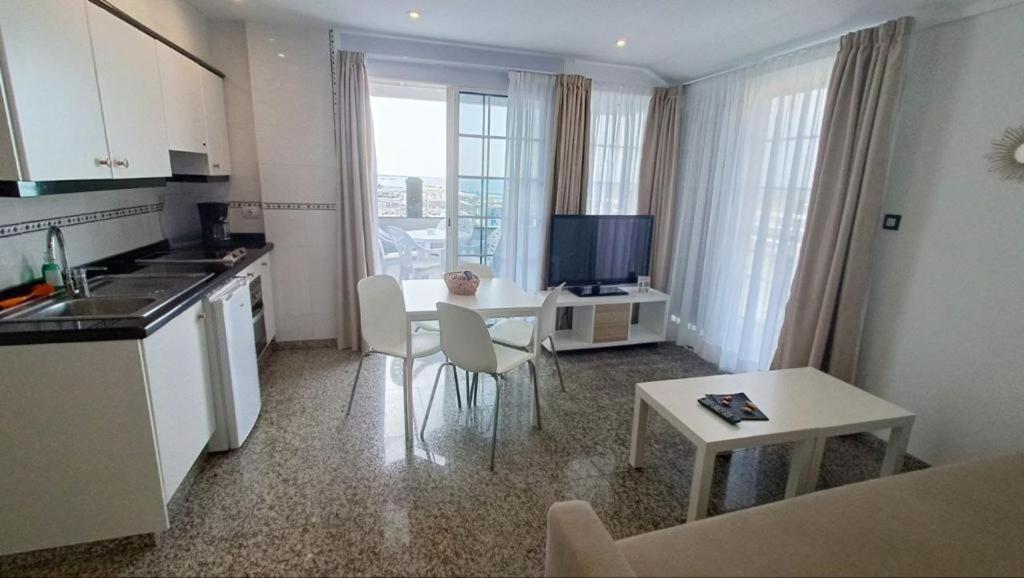 Apartamento familiar con vista al mar