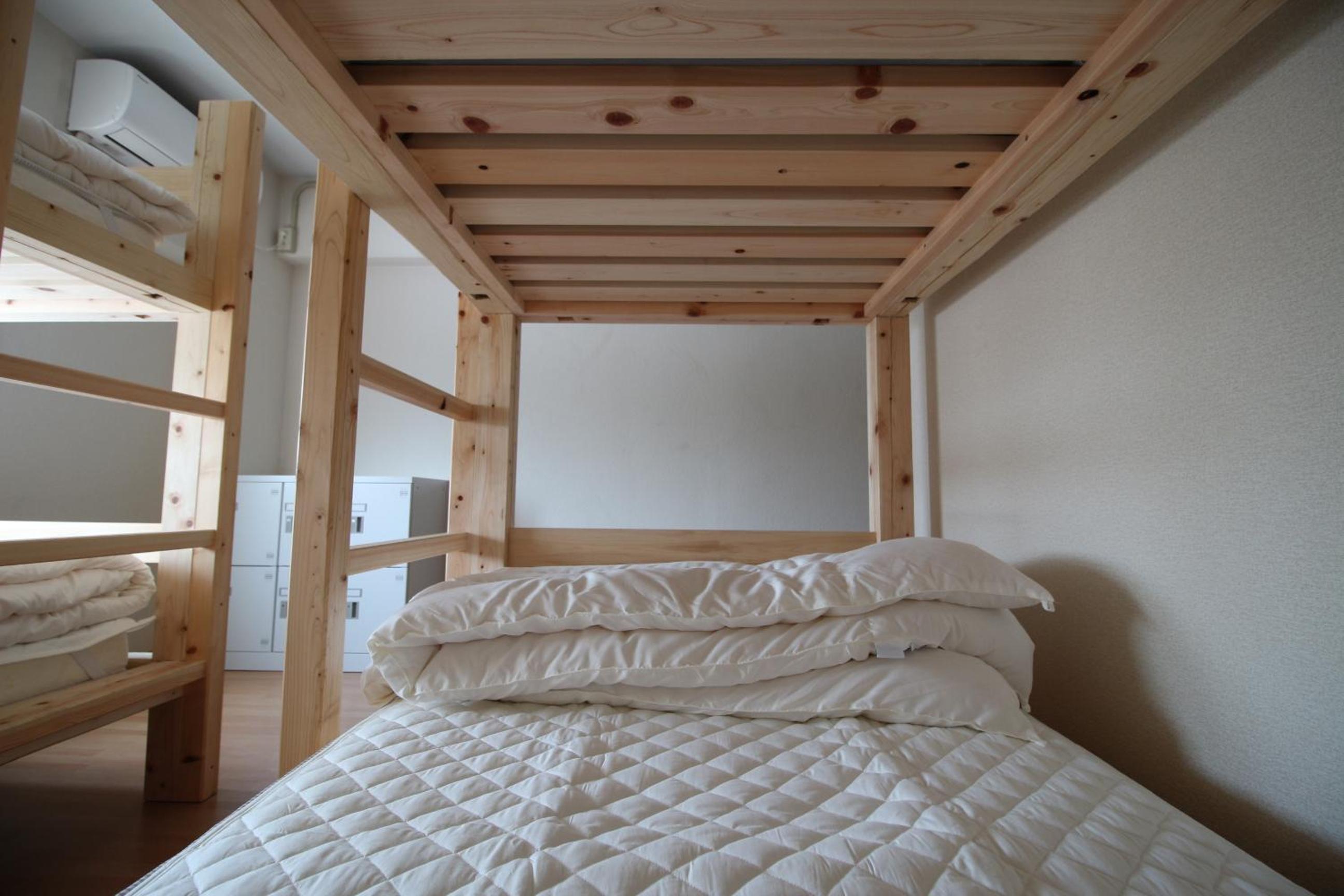 Bed in 4-Bed Mixed Dormitory Room photo 2
