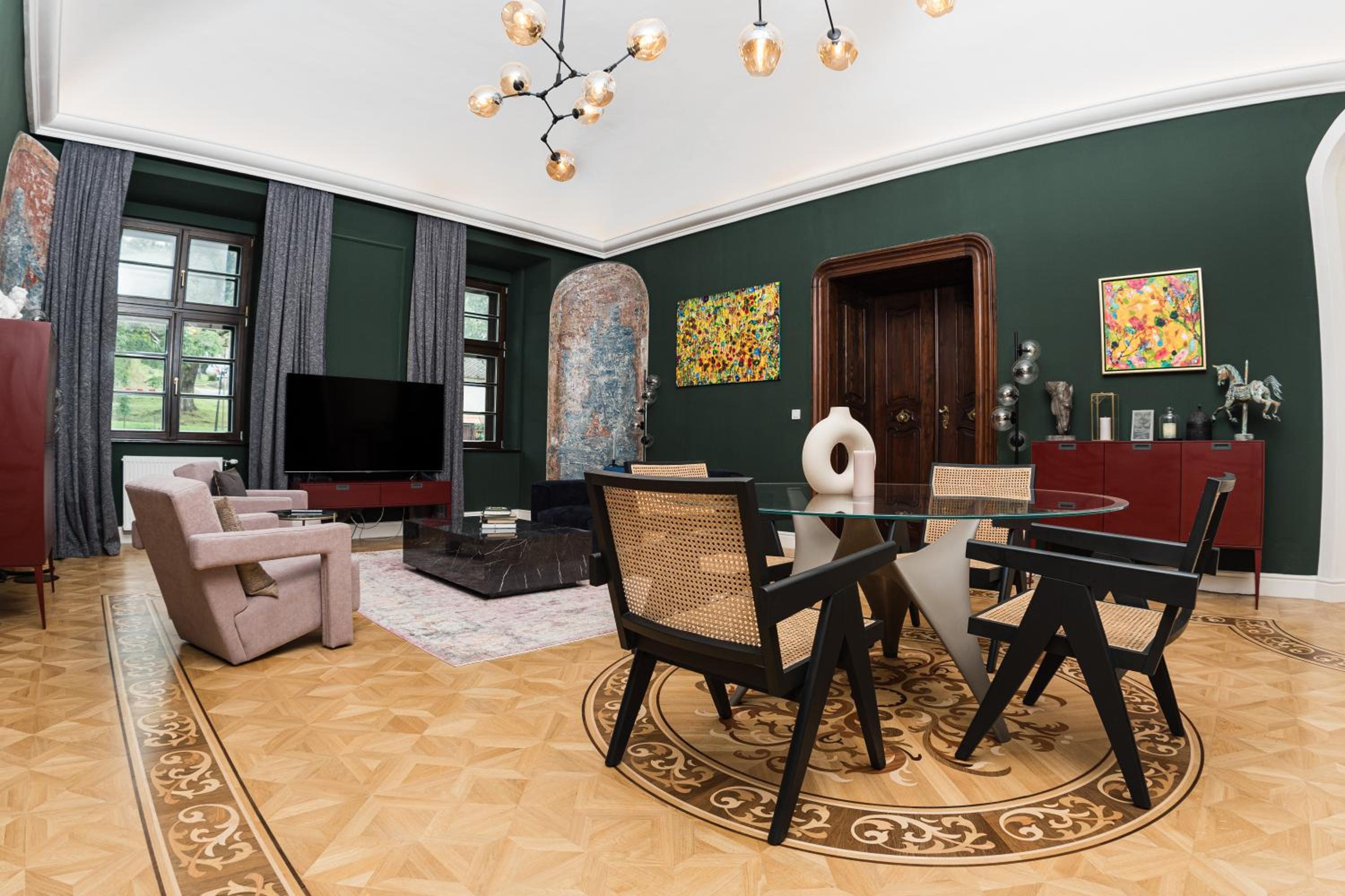 Superior King Suite photo 1