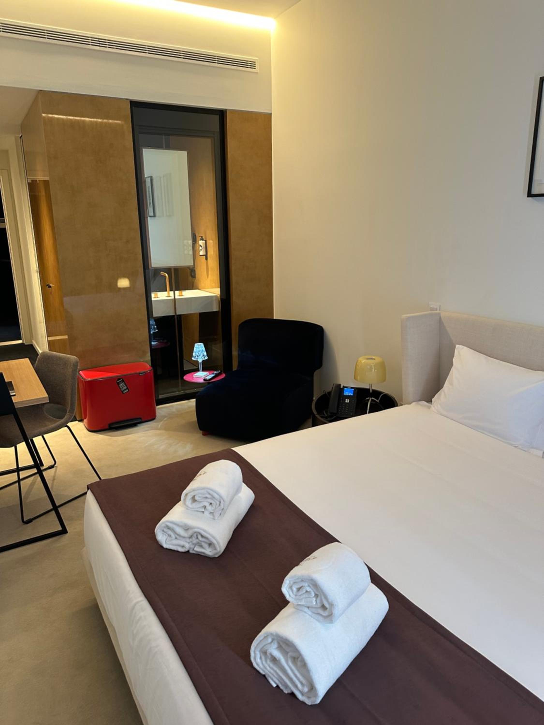 Double Room - Photo 17