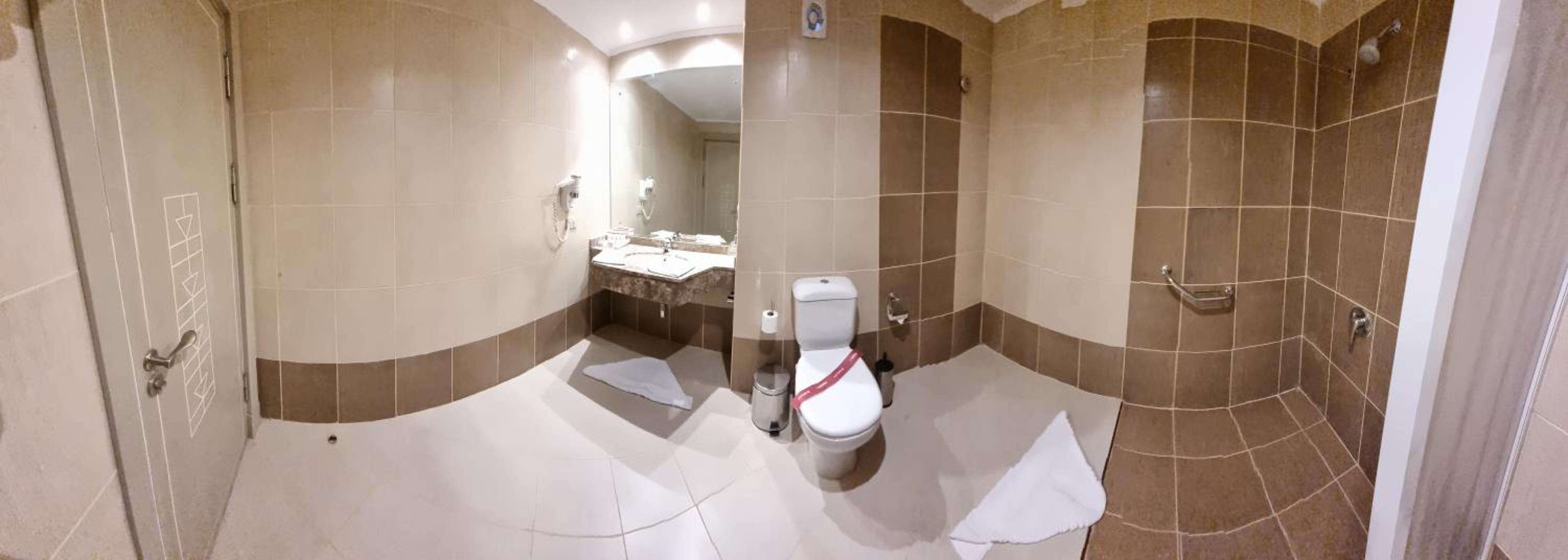 Double Room with Pool View - Photo 4