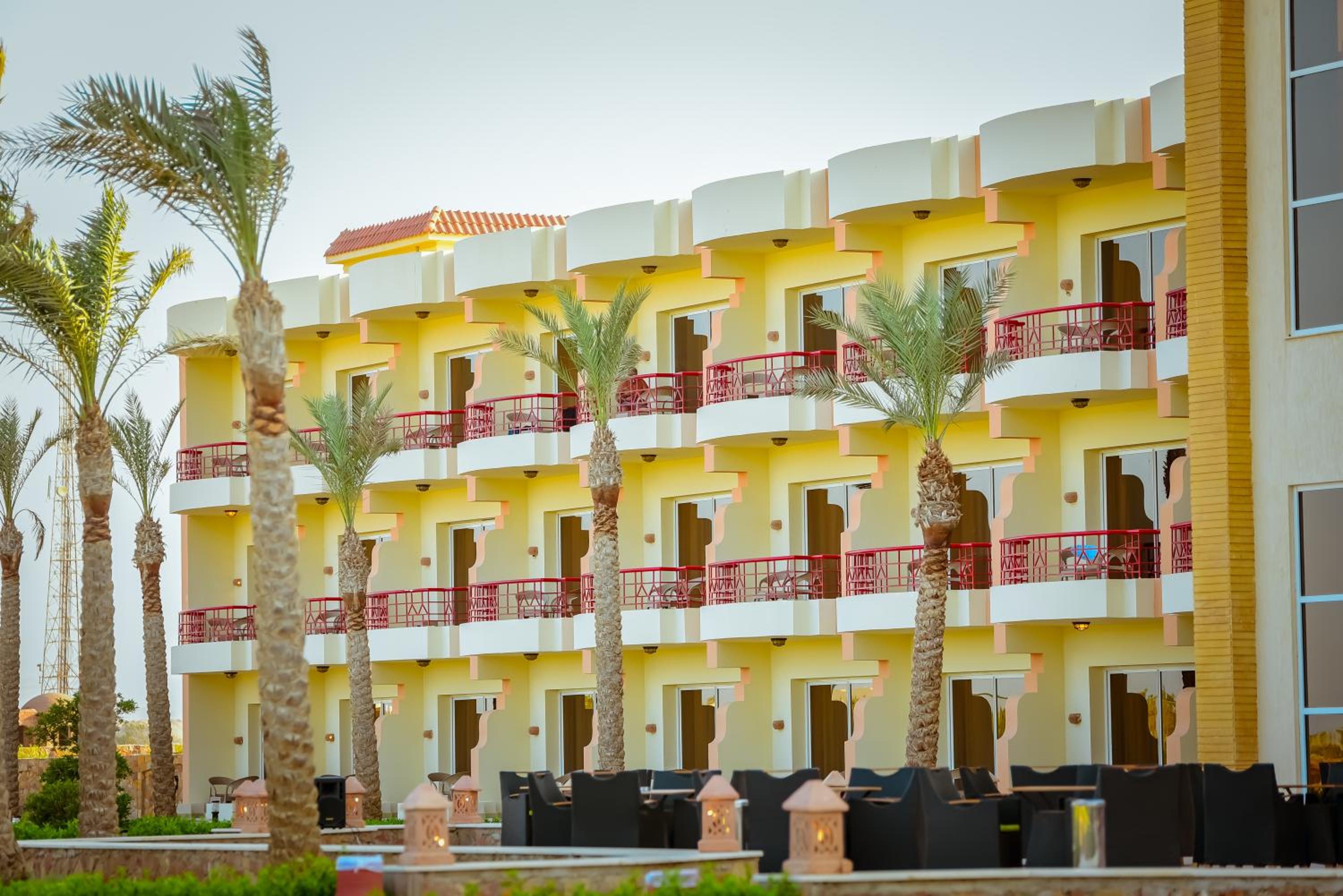 Double Room with Sea View - Photo 12