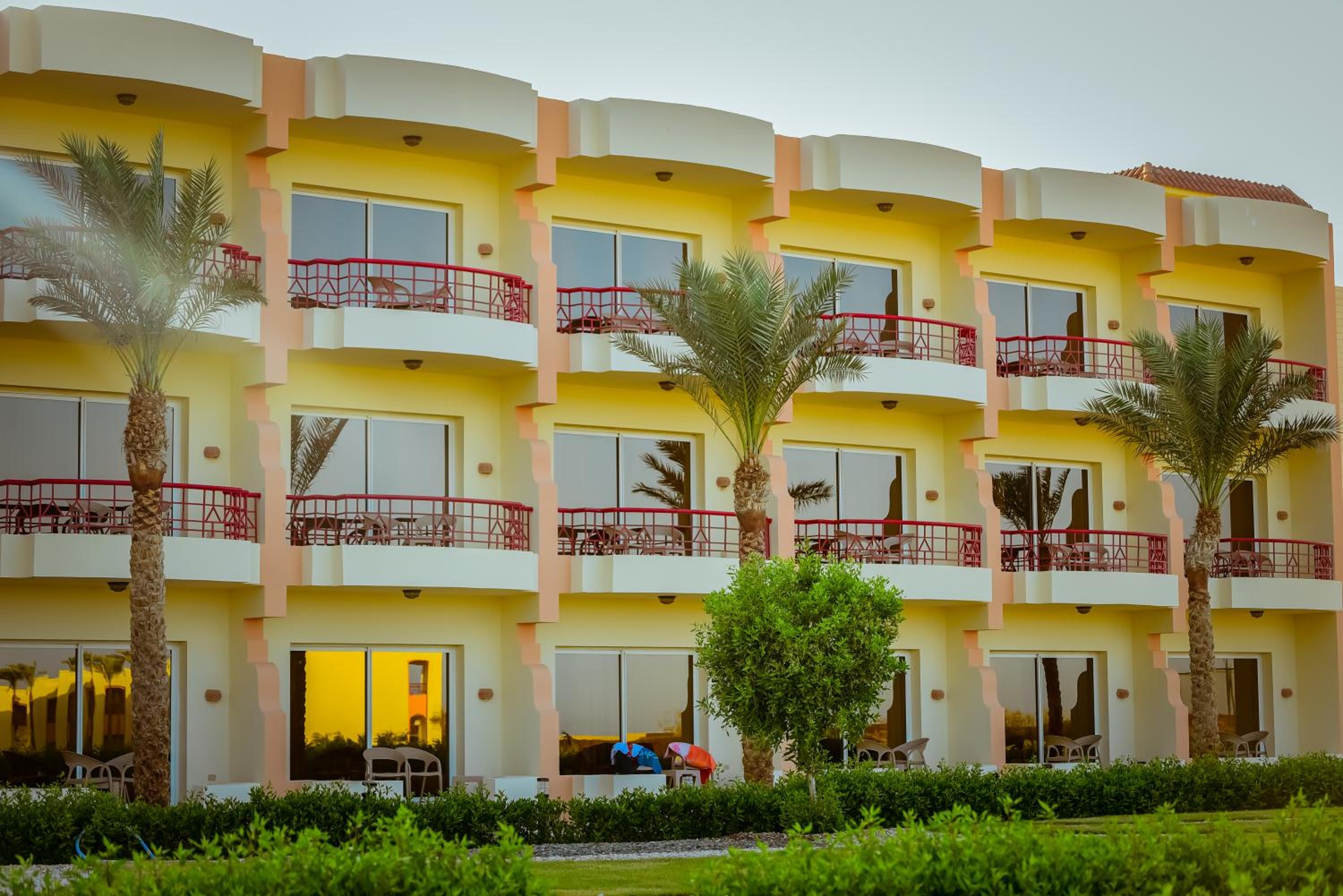 Double Room with Sea View - Photo 13