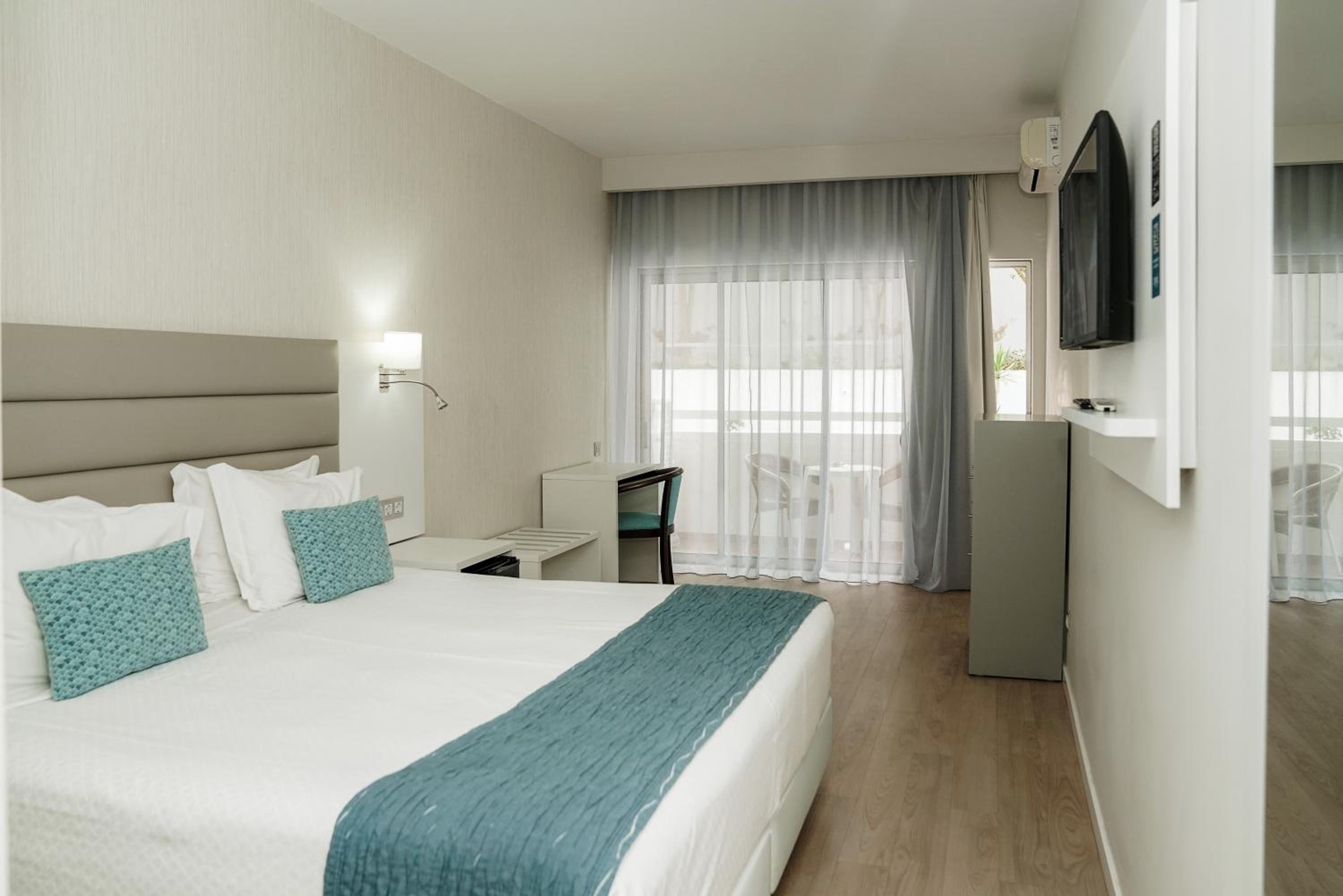 Standard Double Room - Photo 10